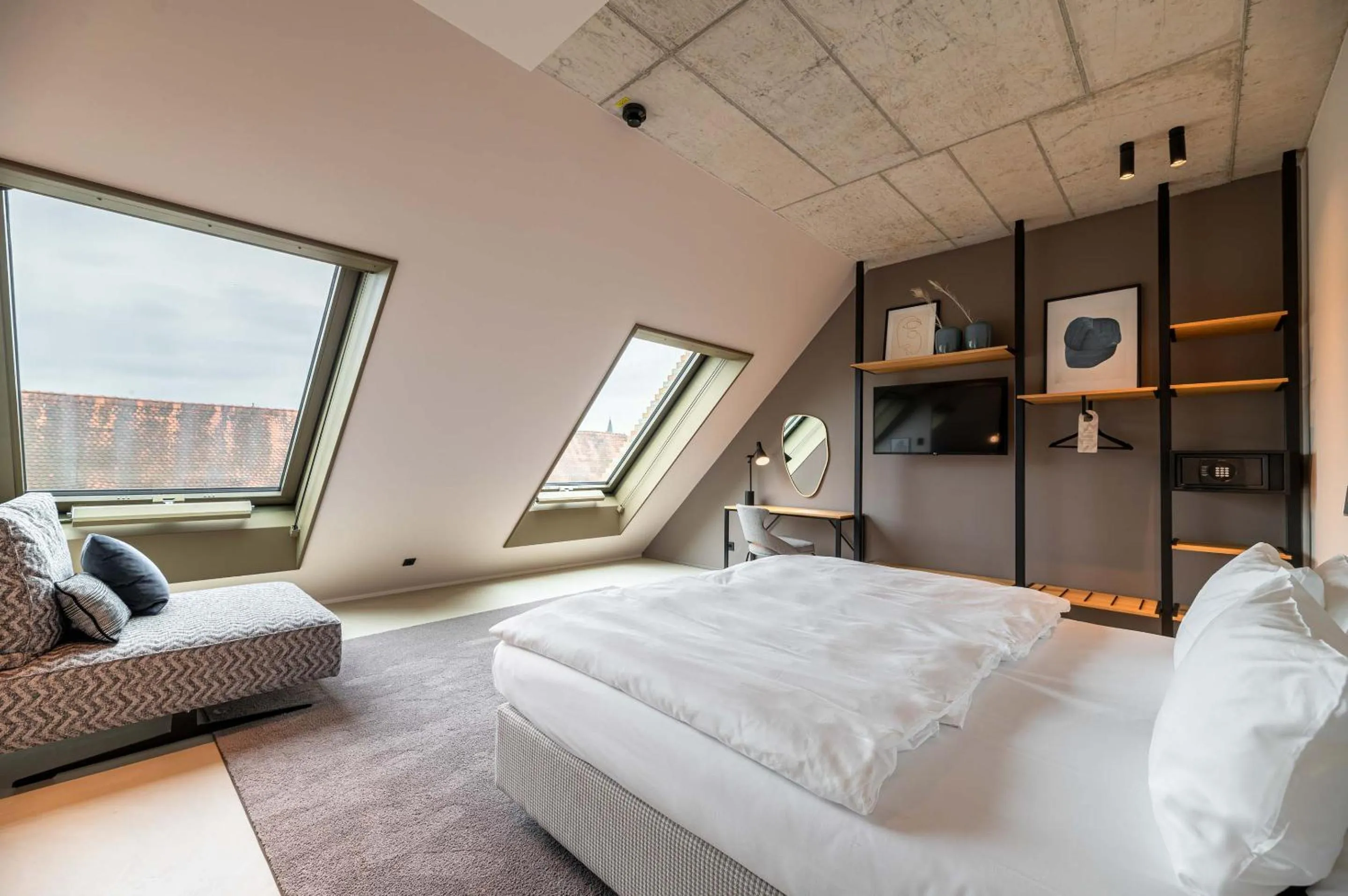 Bed in Hotel Miano by Limehome