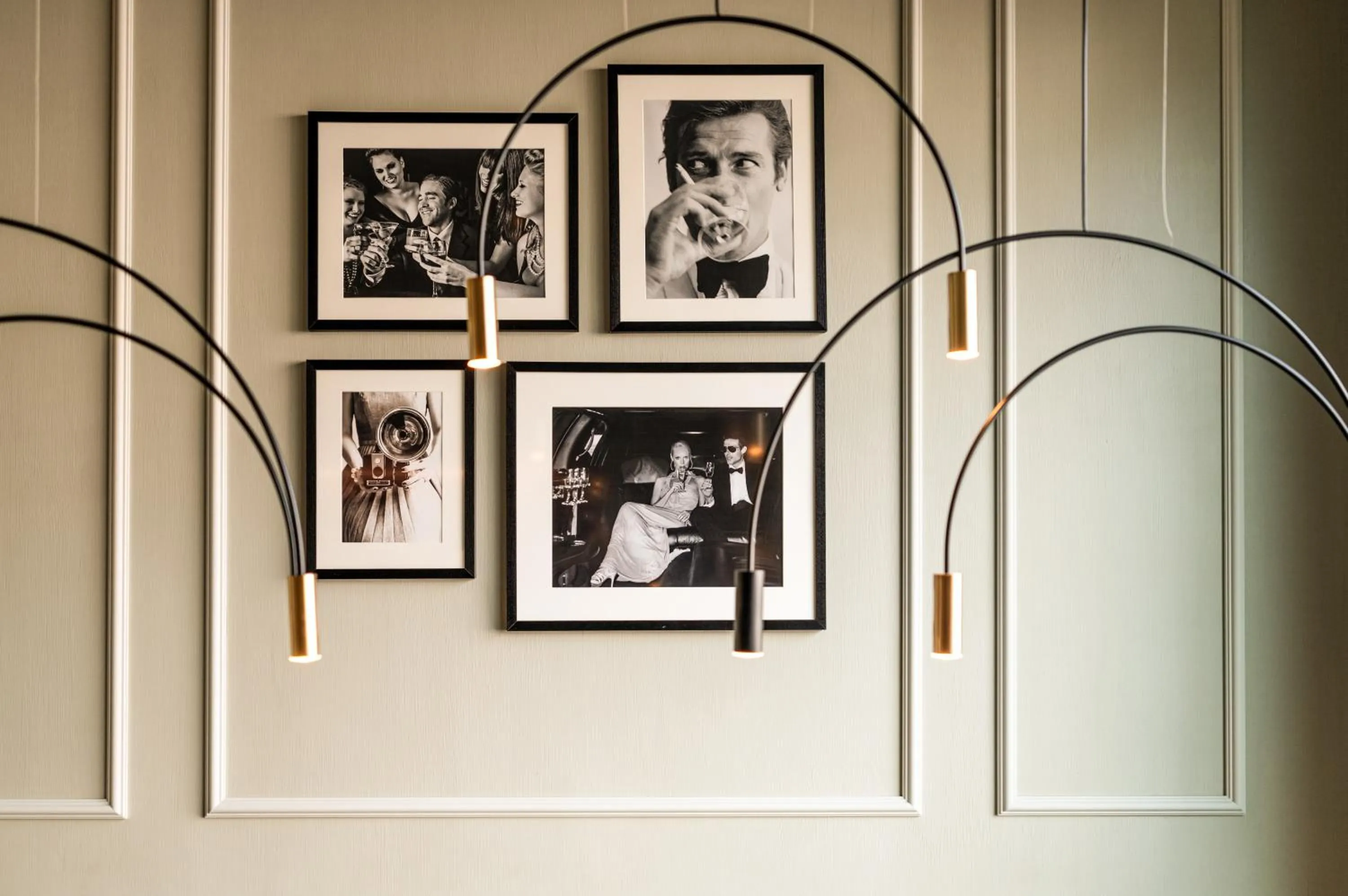 Restaurant/places to eat in MIANO Hotel & Bar