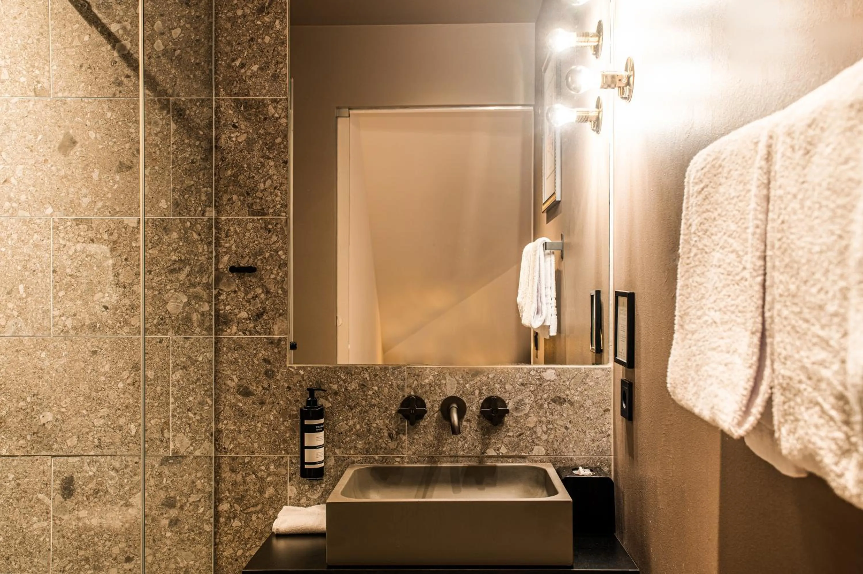 Bathroom in MIANO Hotel & Bar