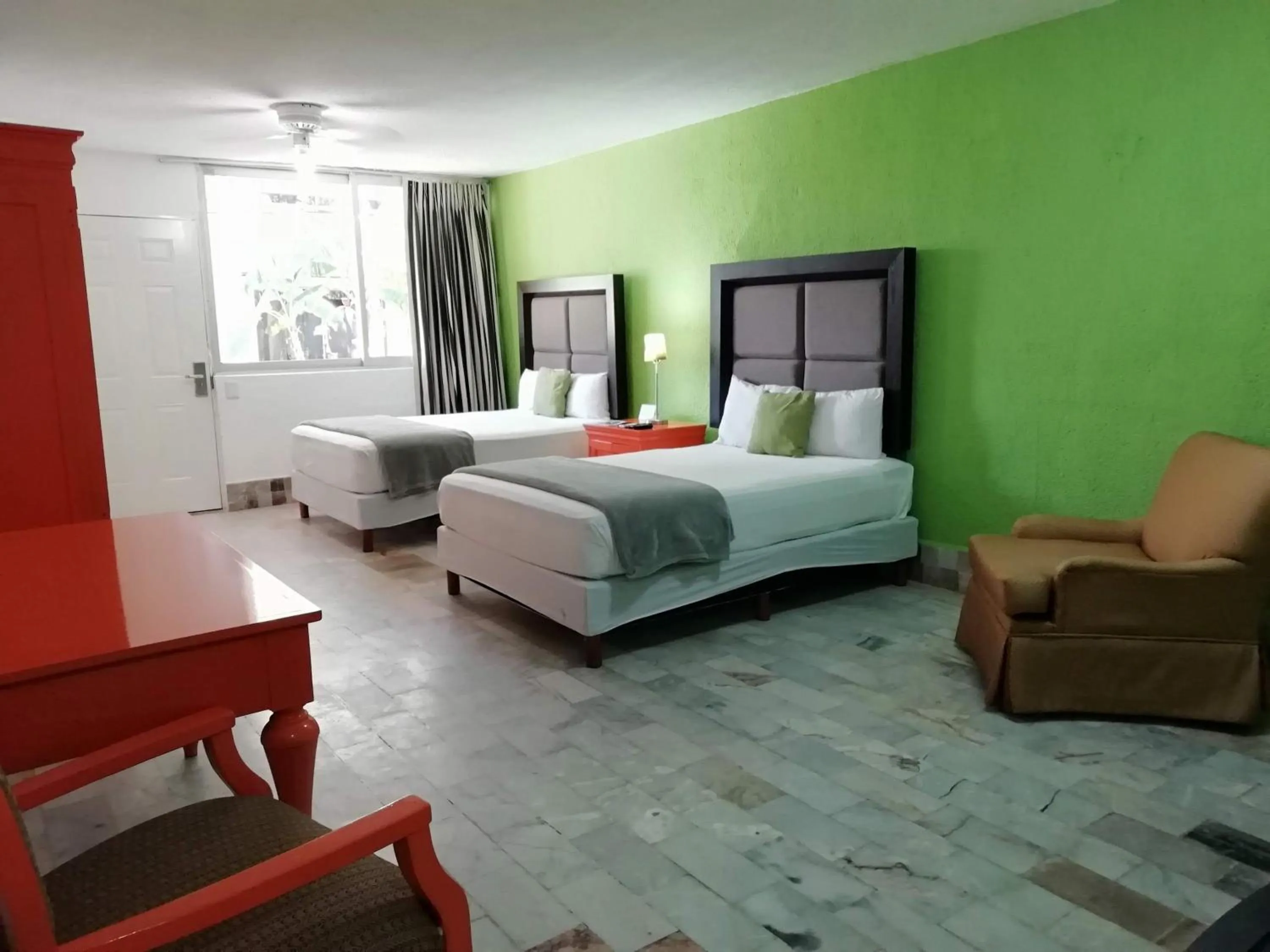 Living room, Bed in Hotel Green 16