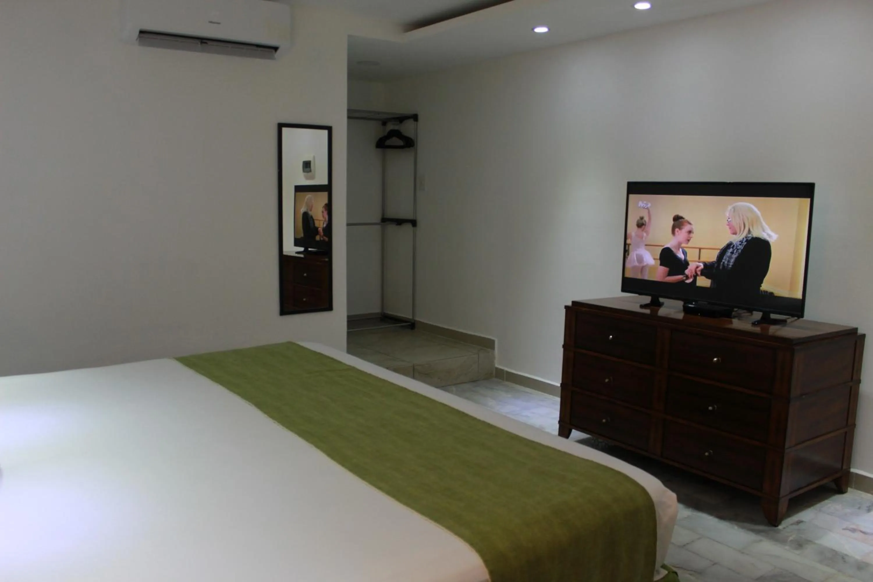 Bedroom, Bed in Hotel Green 16