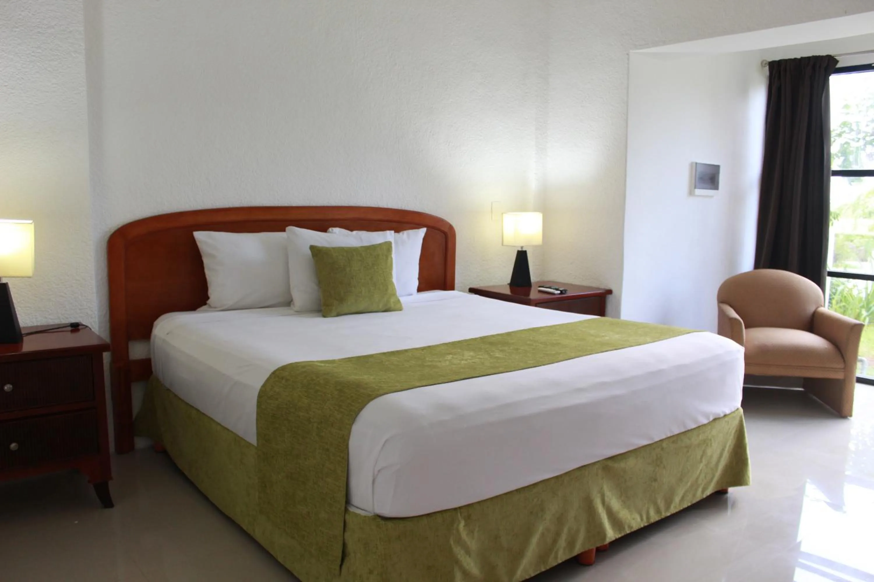 Photo of the whole room, Bed in Hotel Green 16