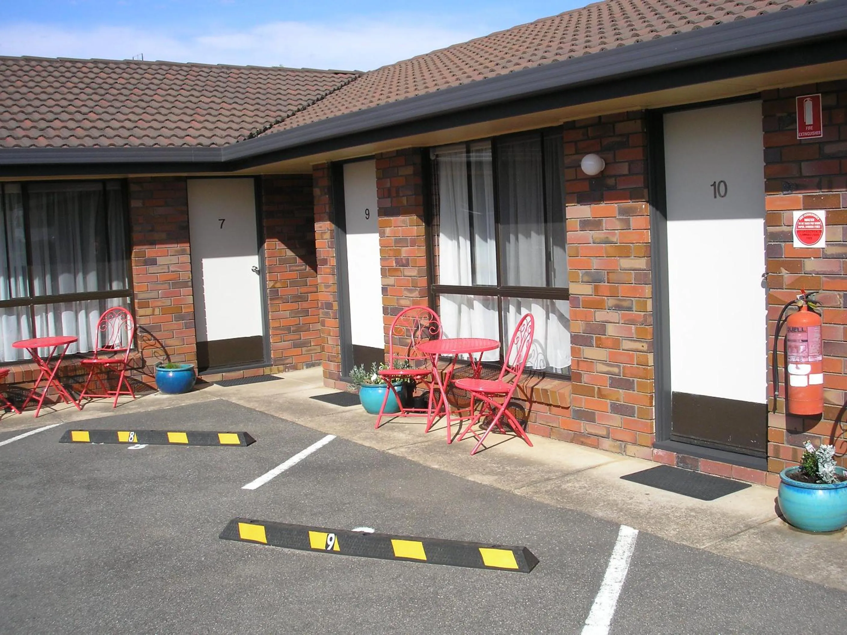 Property building in Coorrabin Motor Inn