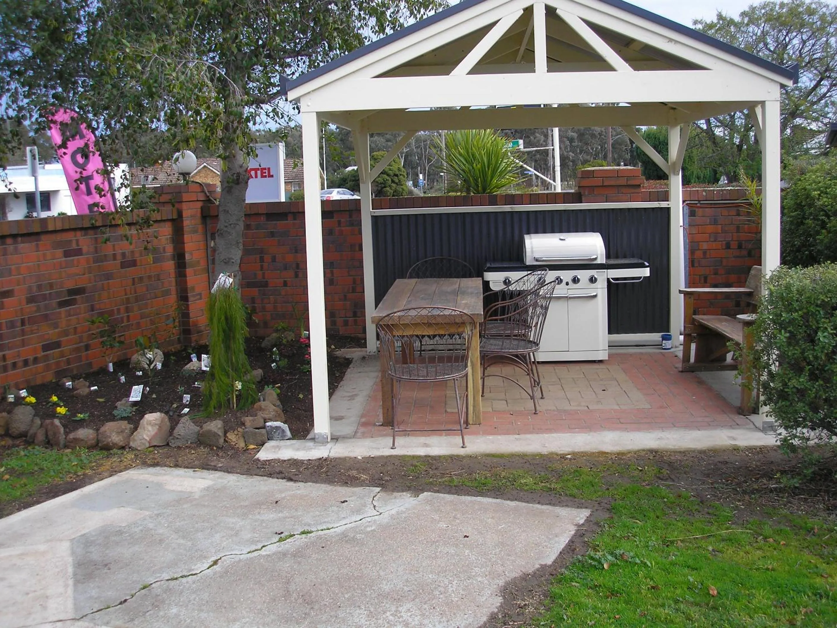 BBQ facilities in Coorrabin Motor Inn