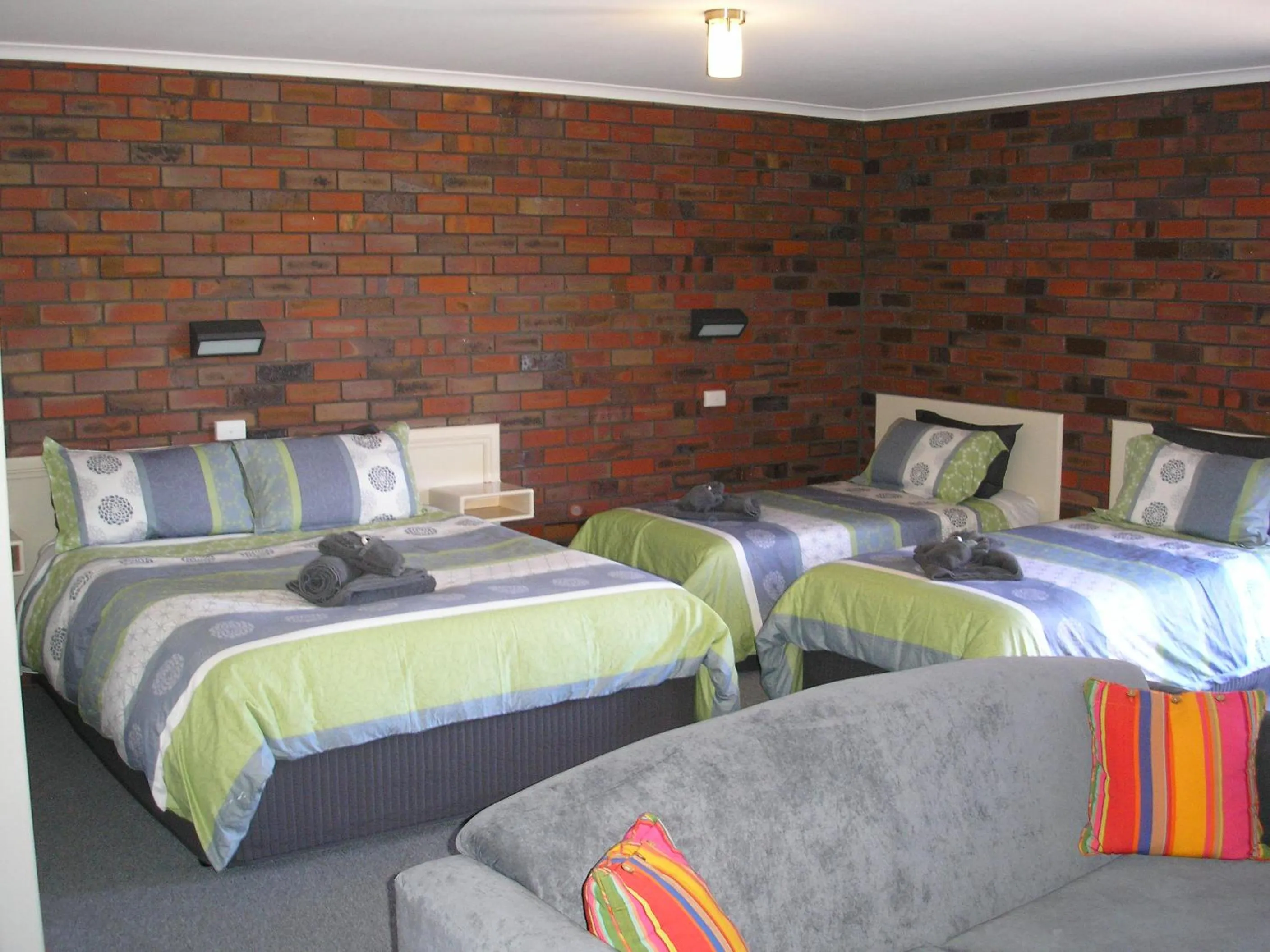 Bed in Coorrabin Motor Inn