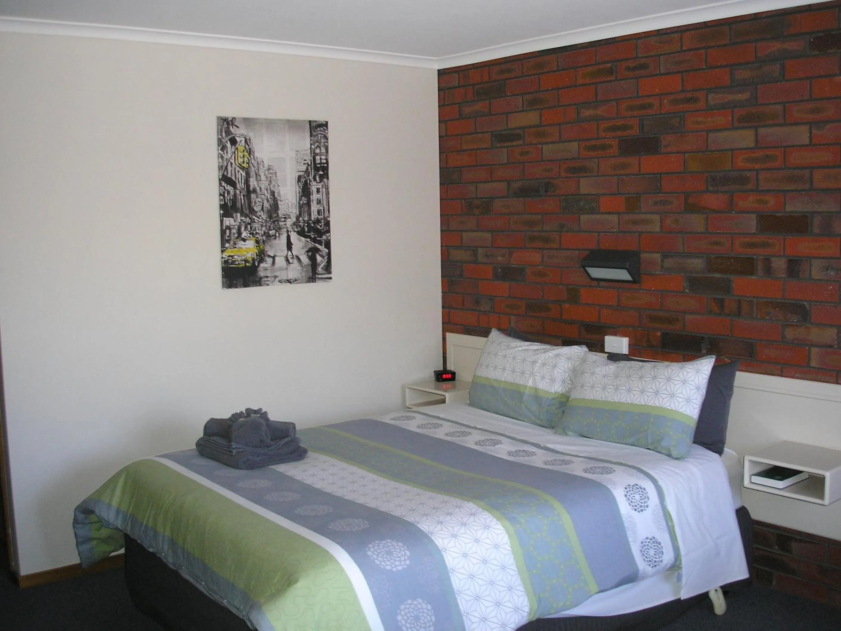 Bedroom, Bed in Coorrabin Motor Inn