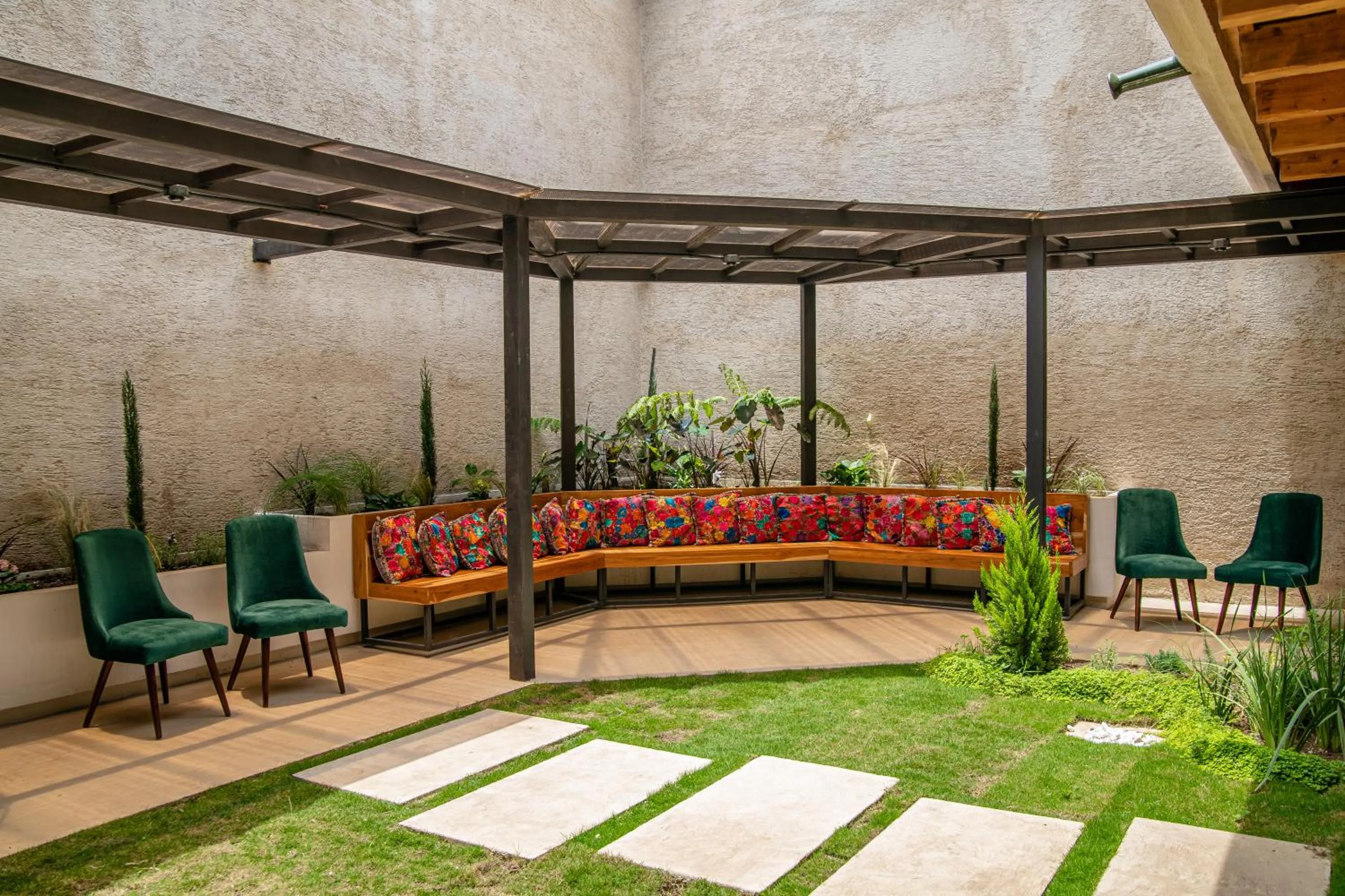 Garden in Hotel Las Camelias Inn by AHS