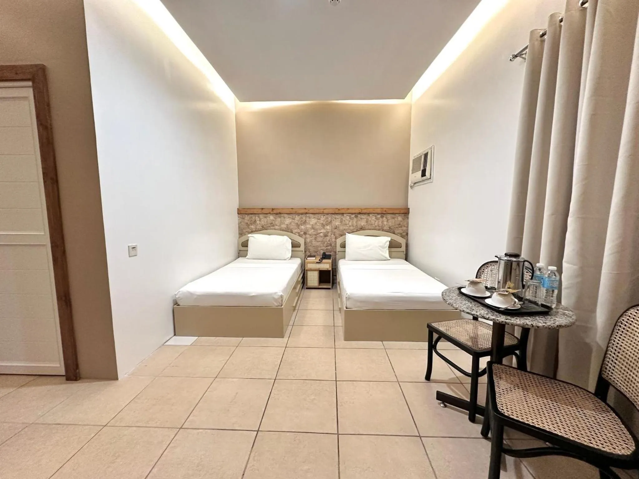 Photo of the whole room, Bed in Hotel Nicanor