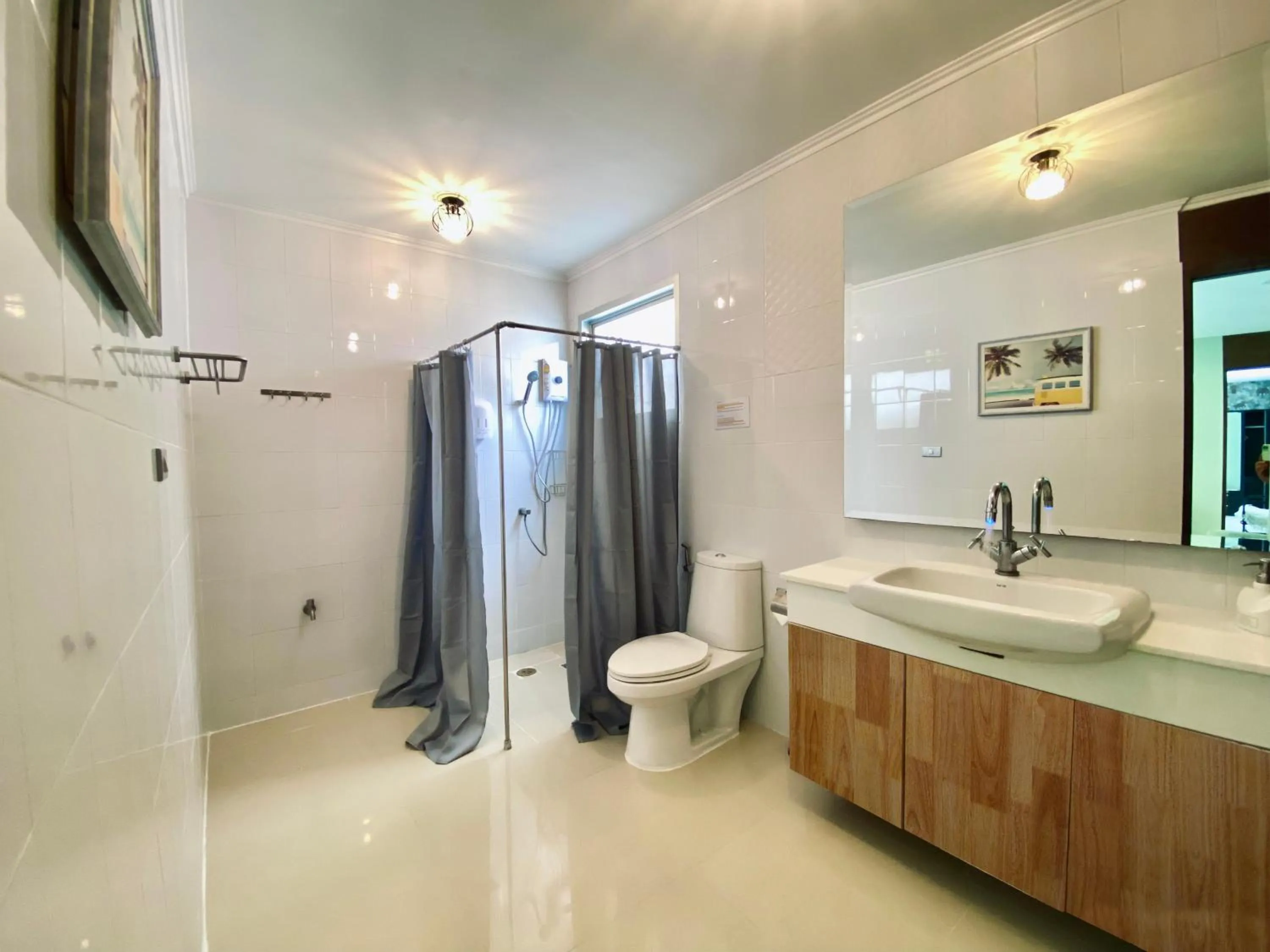 Shower in Nagawari Art Maldives BBQ Pattaya Villa