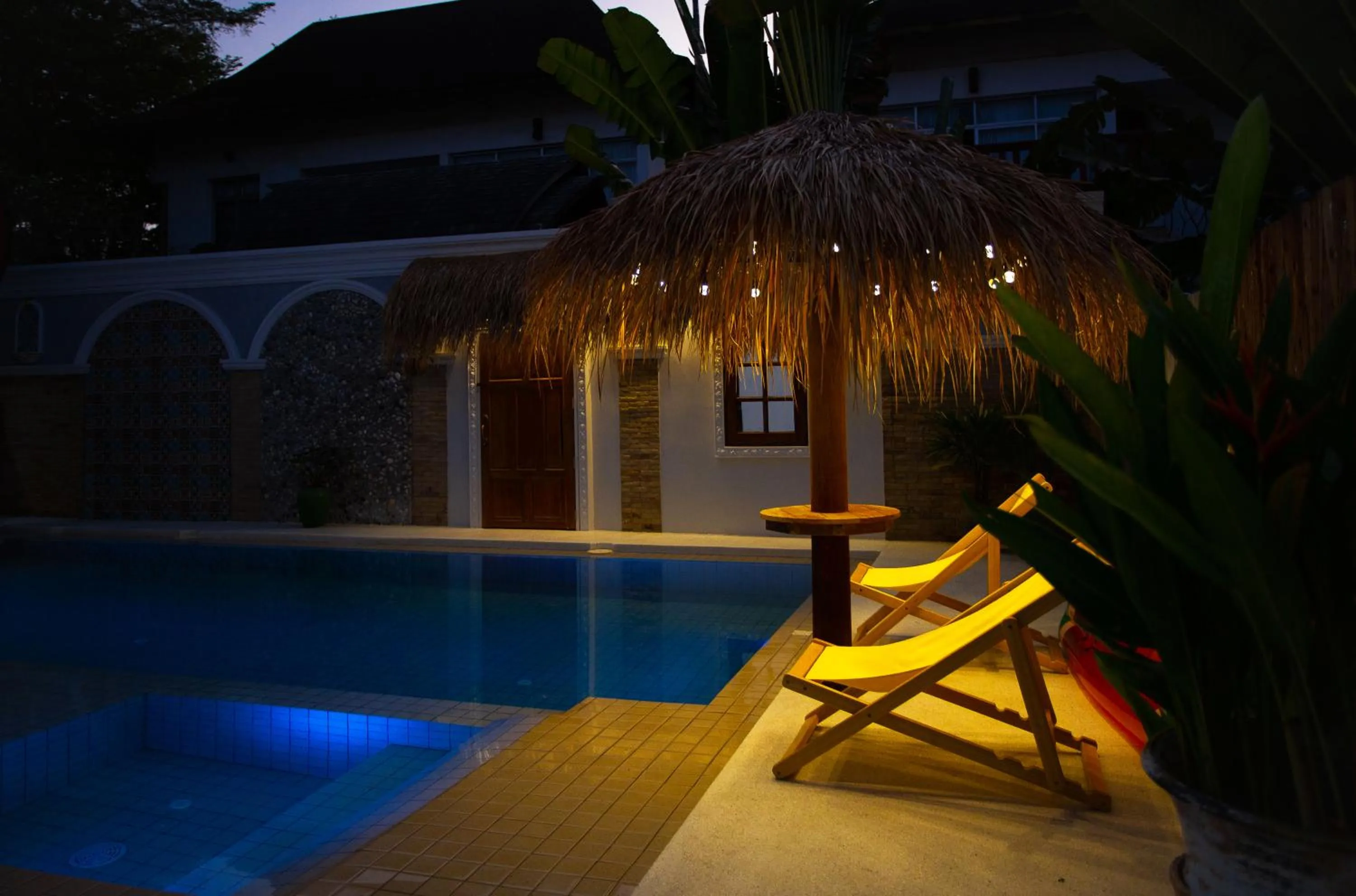 Patio in Nagawari Art Maldives BBQ Pattaya Villa