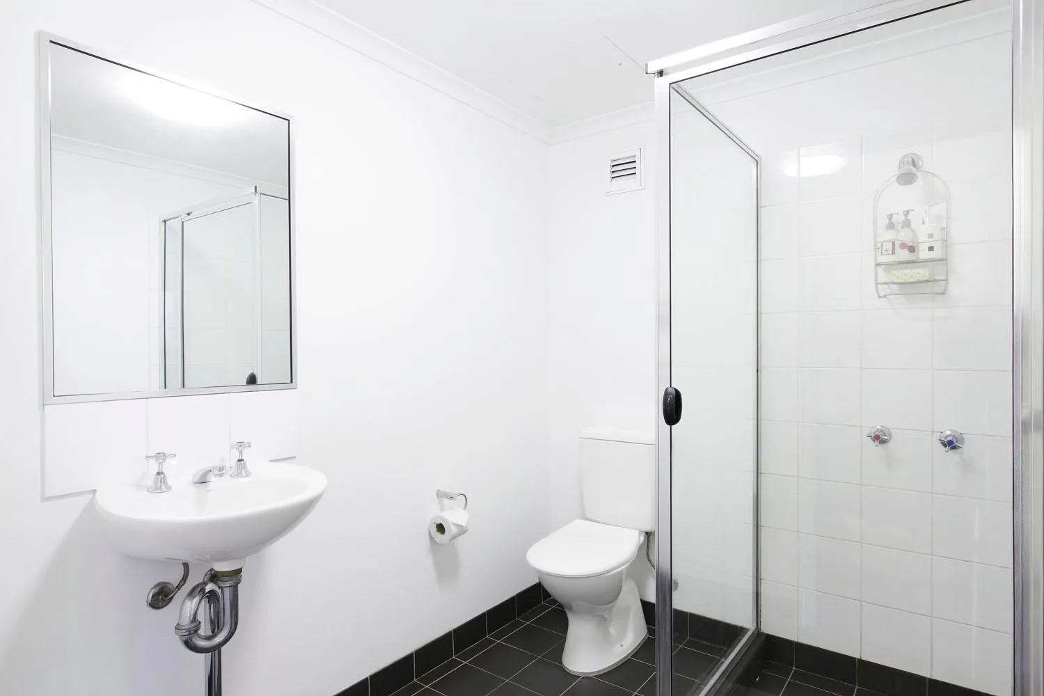 Bathroom in Sydney University Village