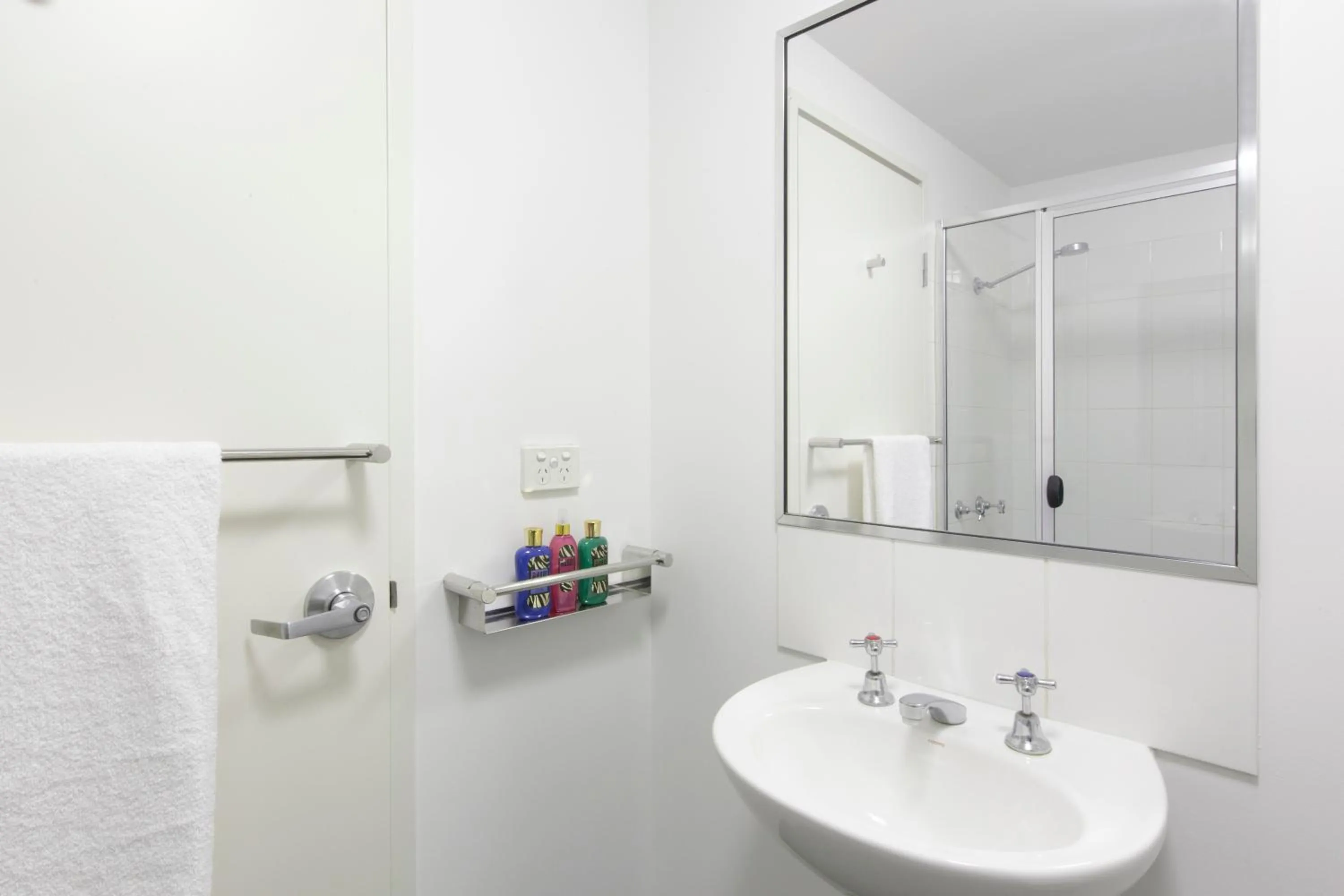 Bathroom in Sydney University Village