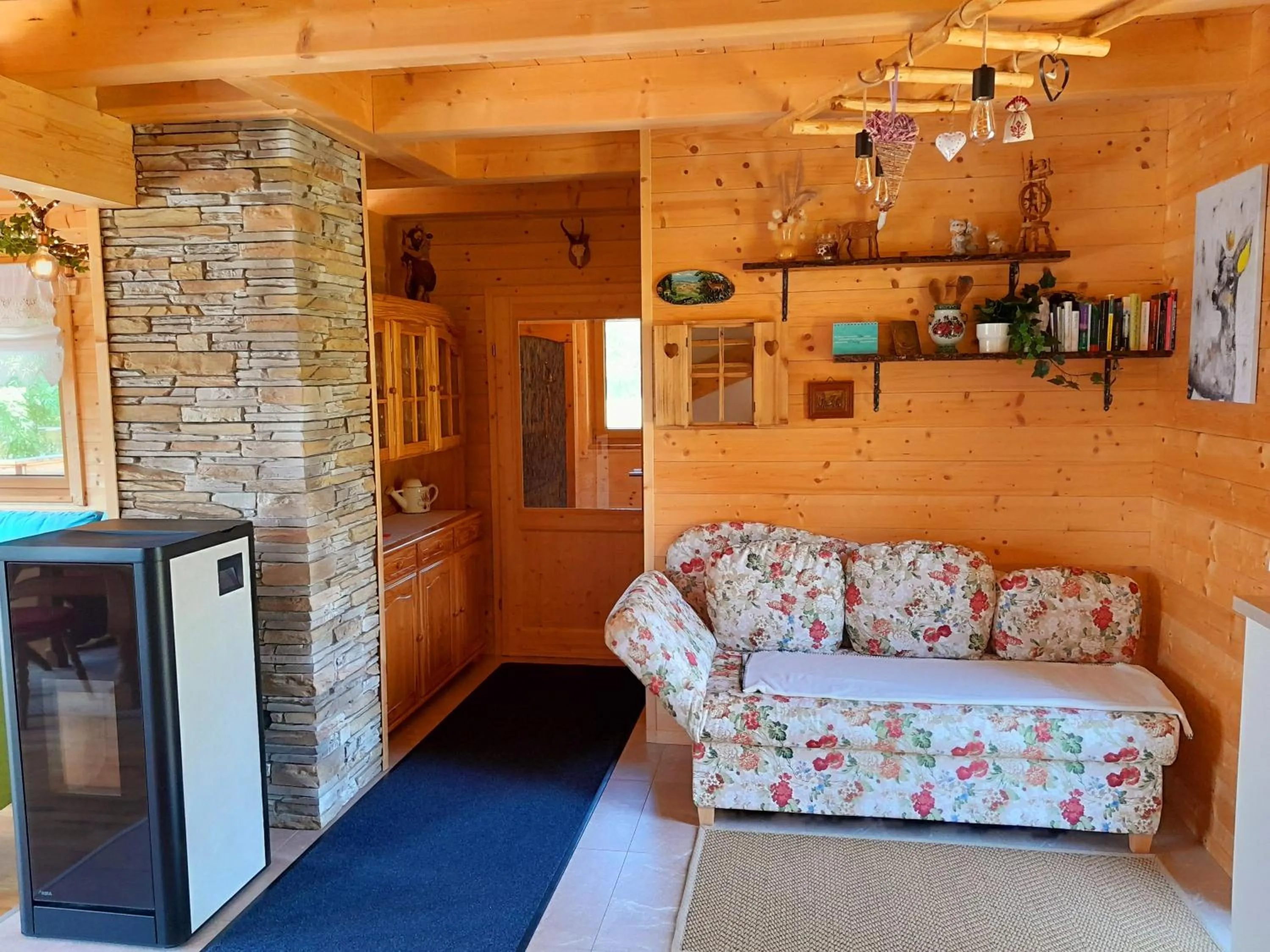 Seating area in Auszeit Almhaus Schmalzbauer