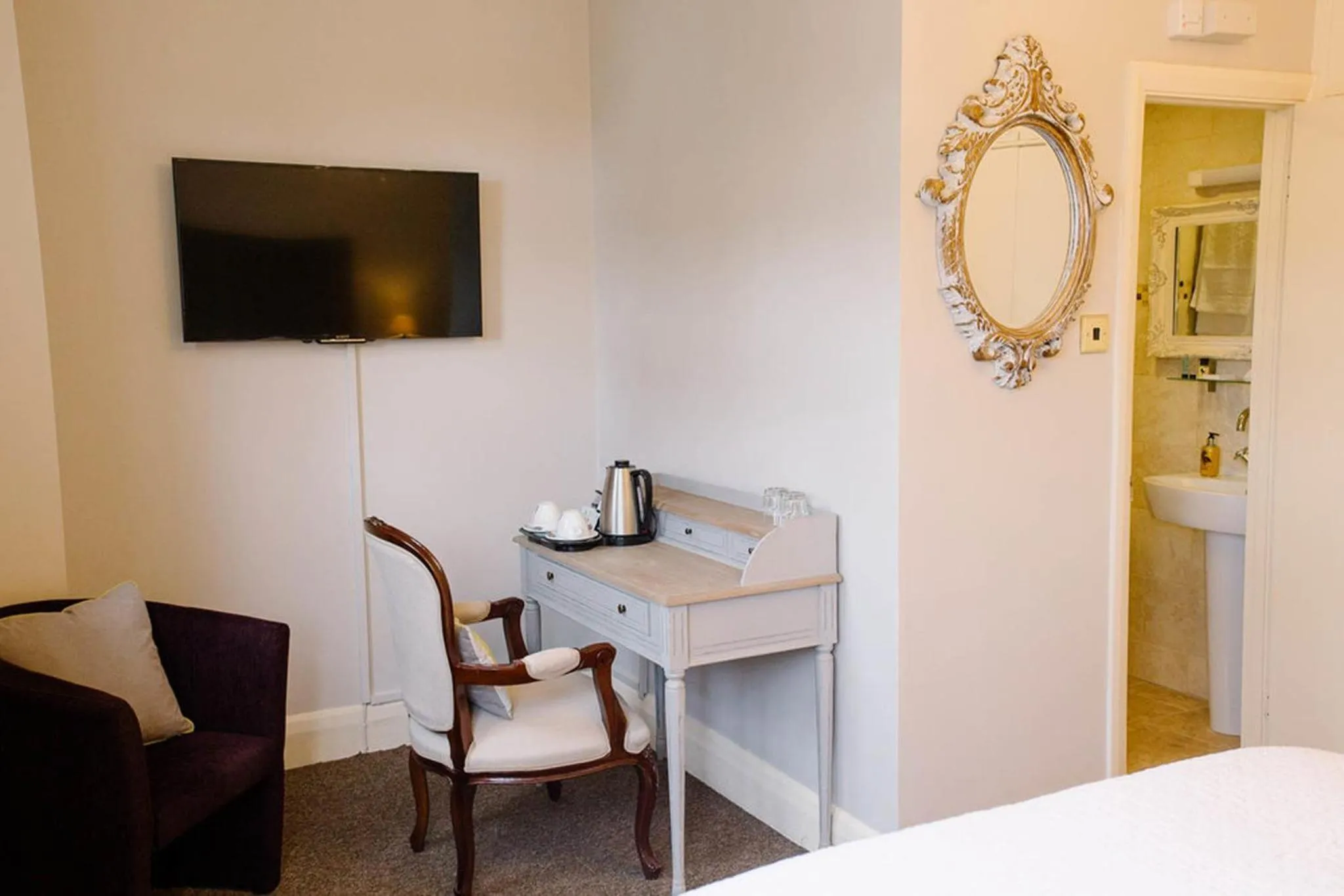 Bedroom, Bed in Prince of Wales - Townhouse