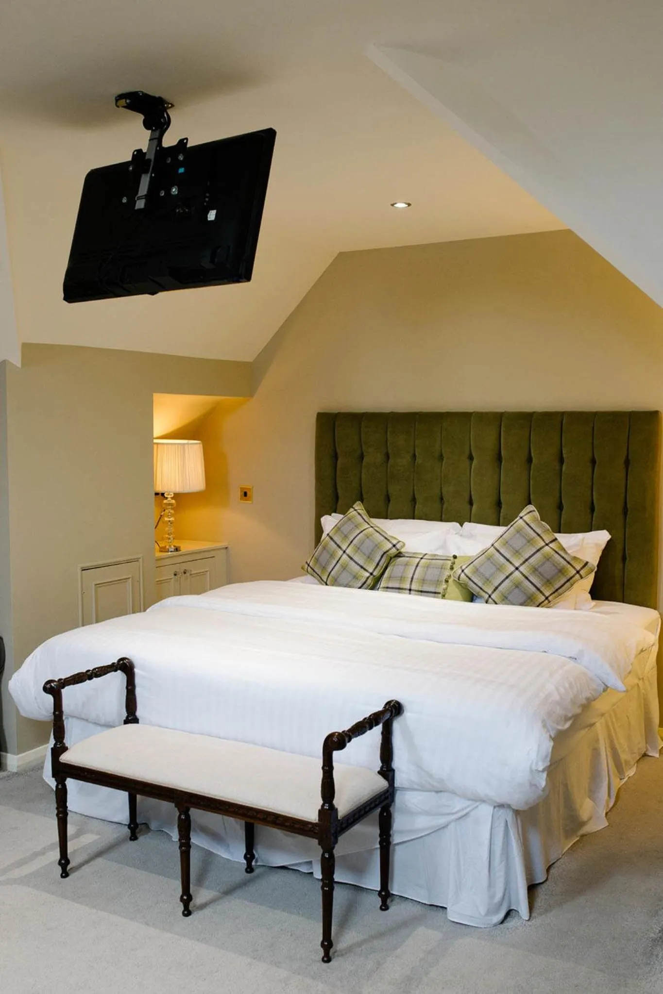 Bedroom, Bed in Prince of Wales - Townhouse