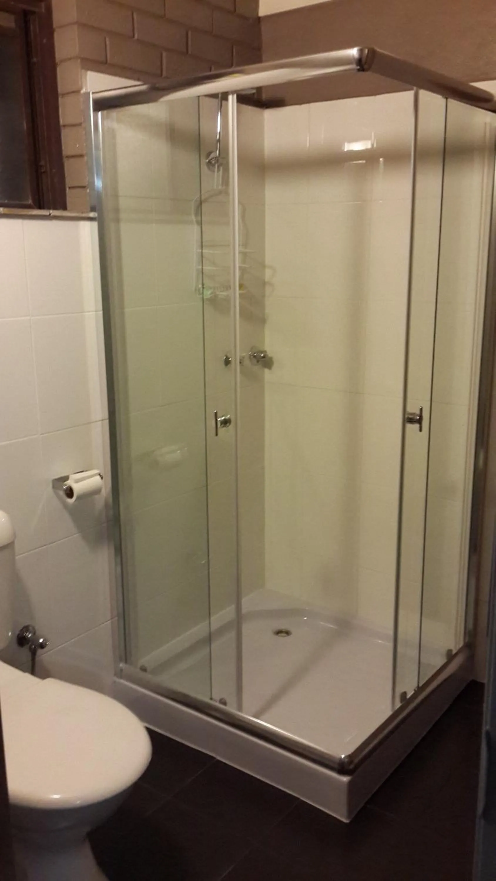 Bathroom in Zero Inn Motel