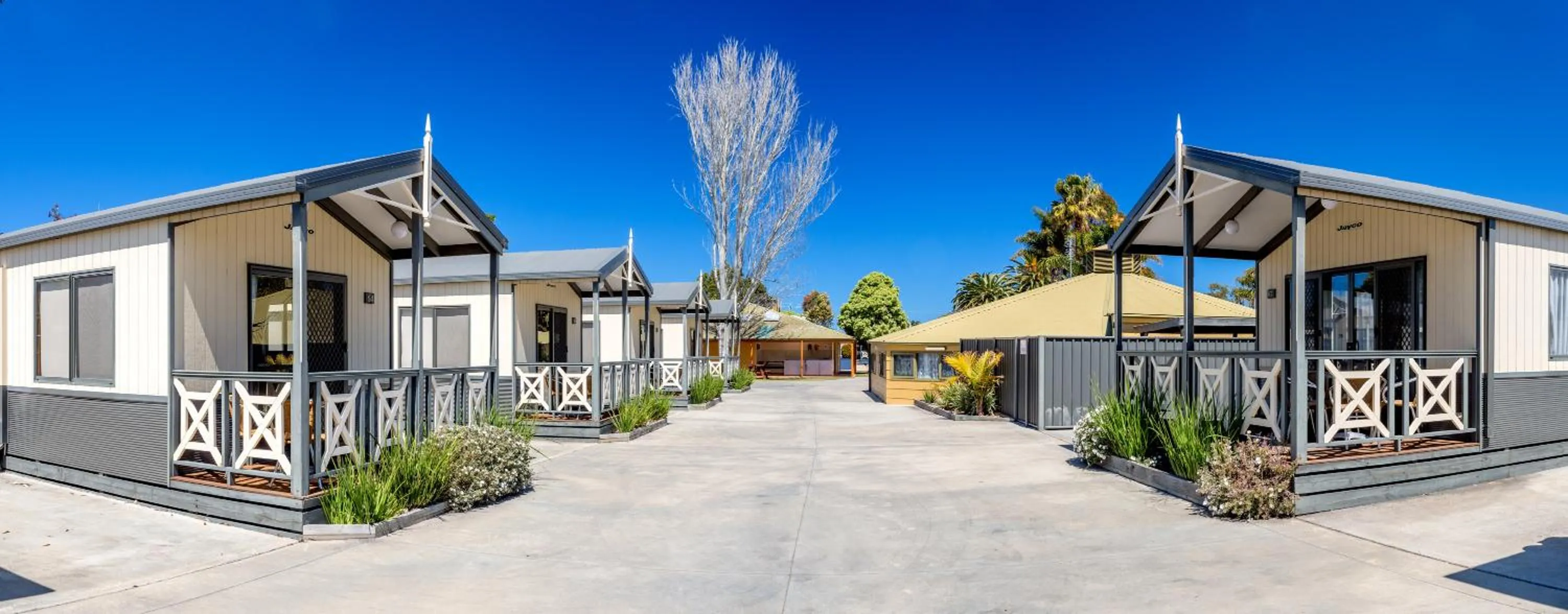 Property building in BIG4 Whiters Holiday Village