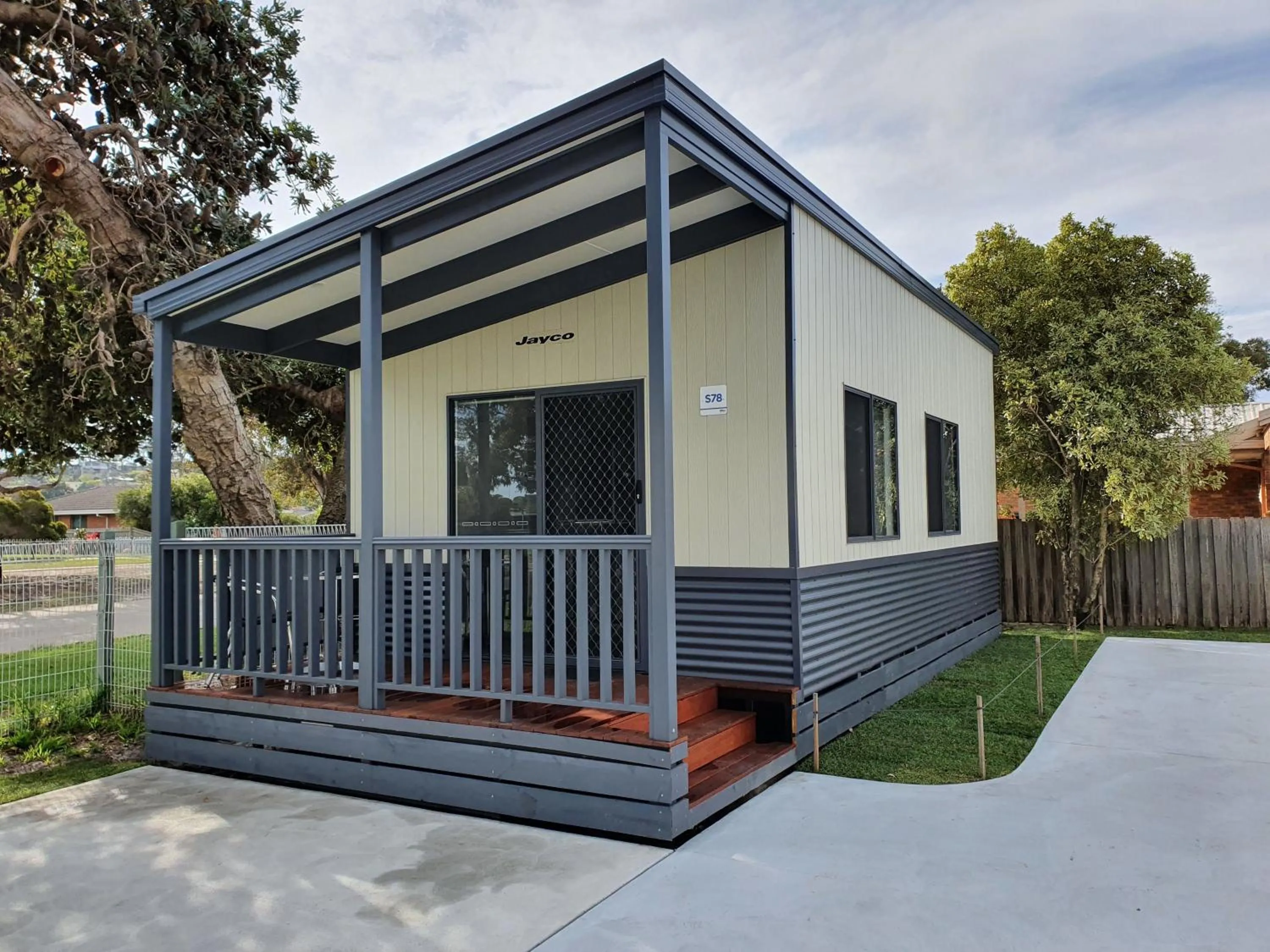 Photo of the whole room in BIG4 Whiters Holiday Village