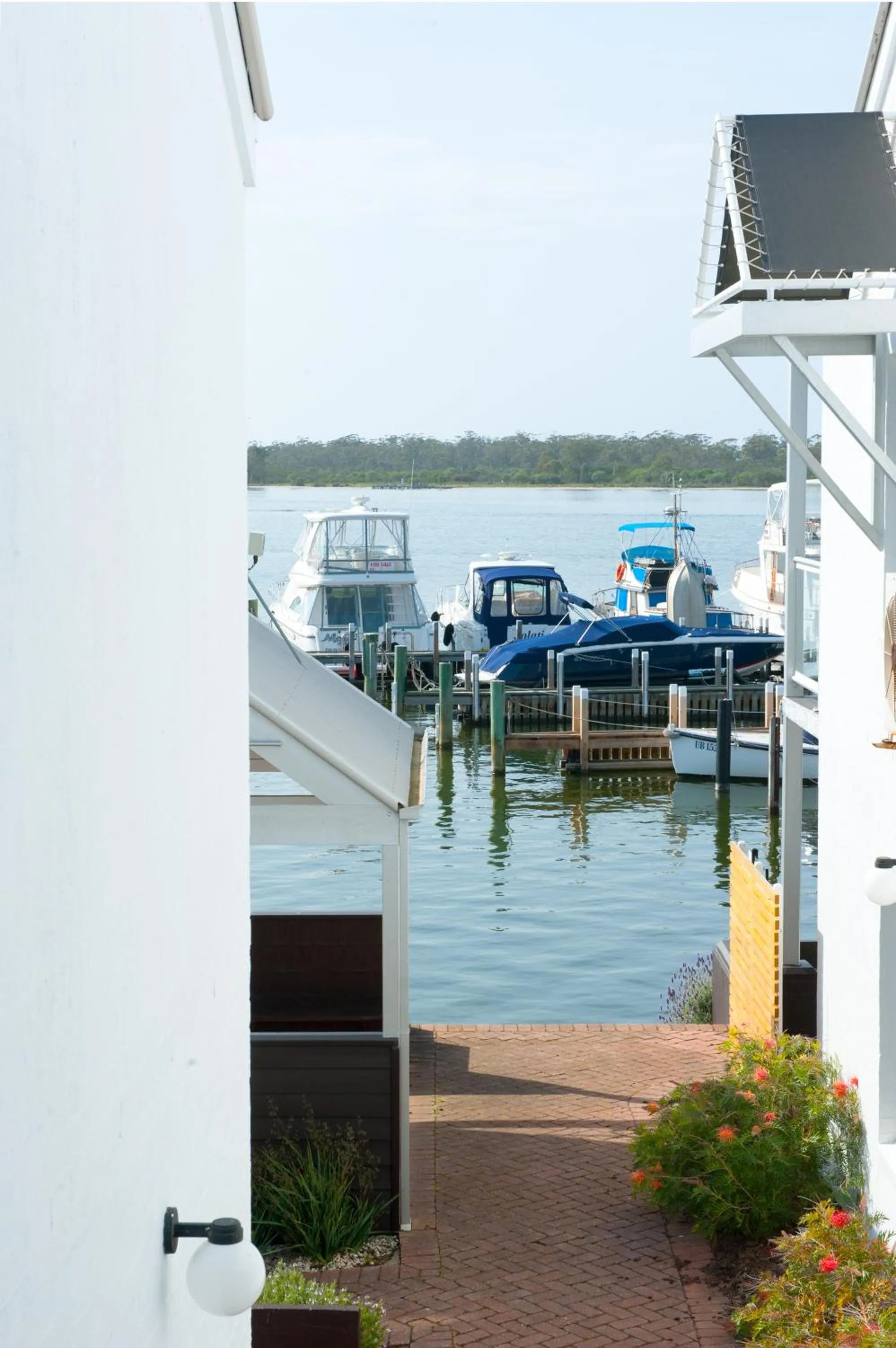 Lake view in The Moorings at Metung