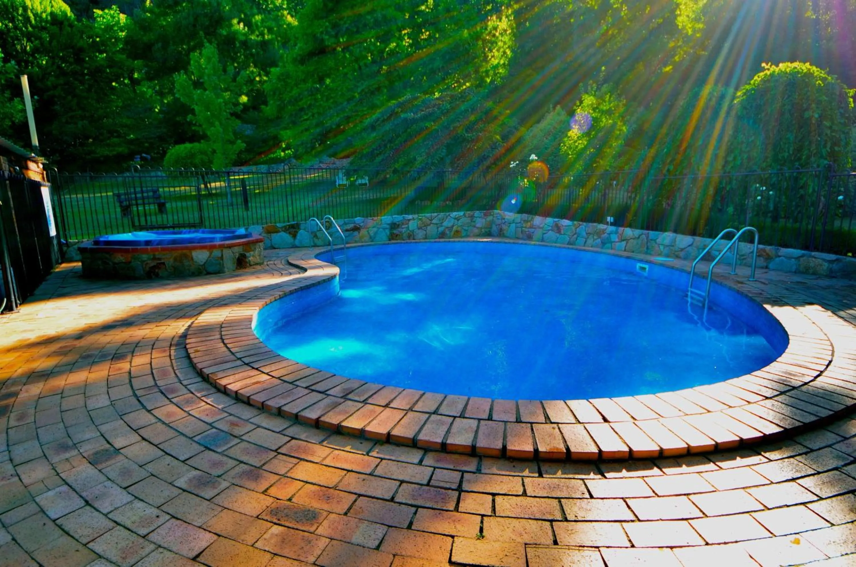 Day in Chestnut Tree Holiday Units