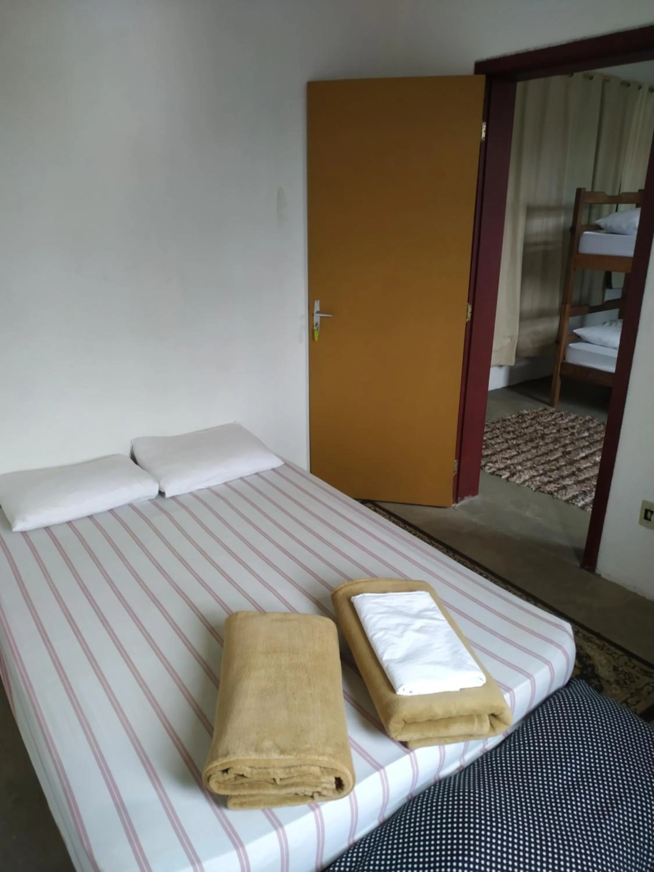 Photo of the whole room, Bed in Trilhas de Minas Hostel Camping