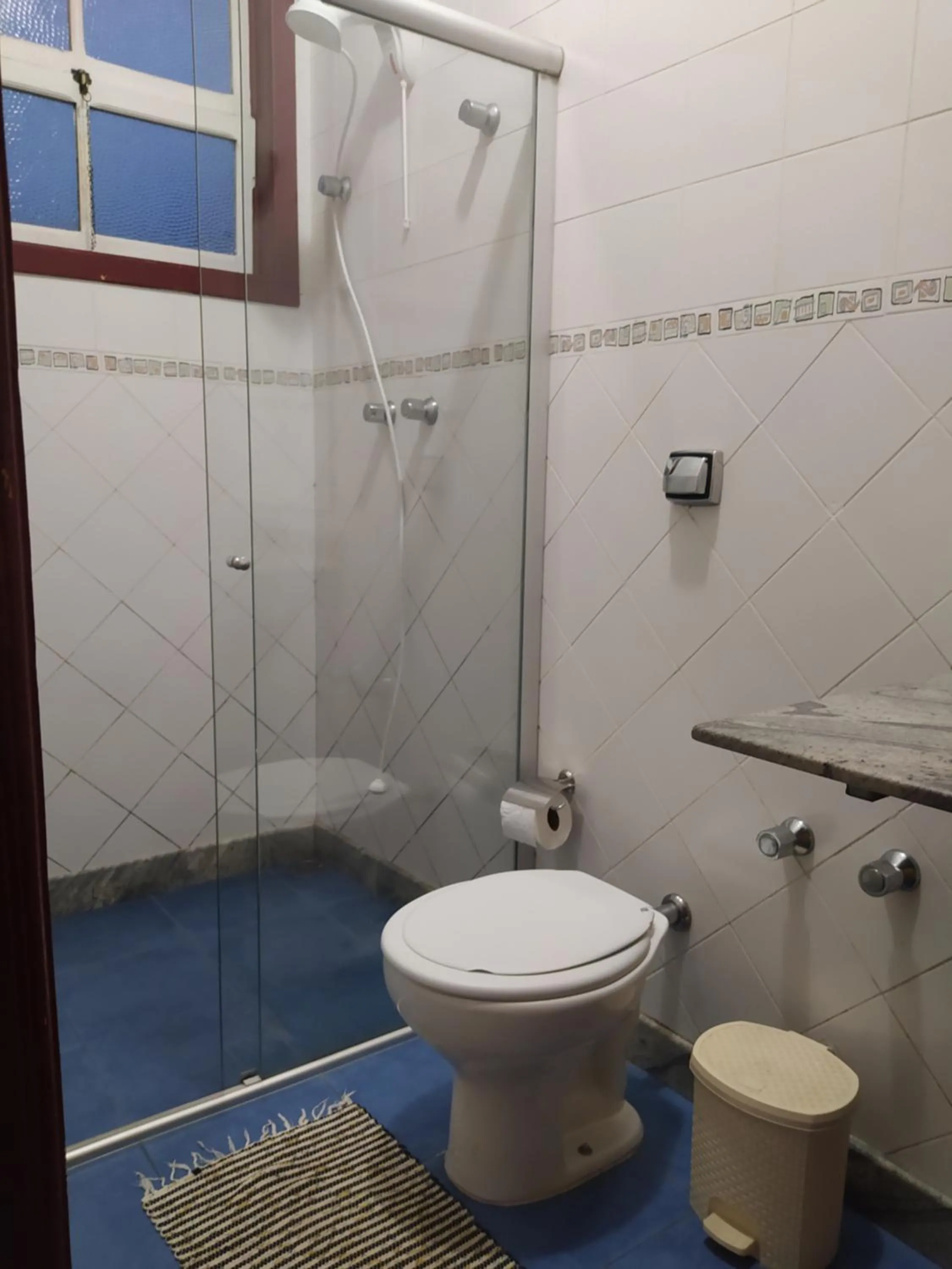 Bathroom in Trilhas de Minas Hostel Camping