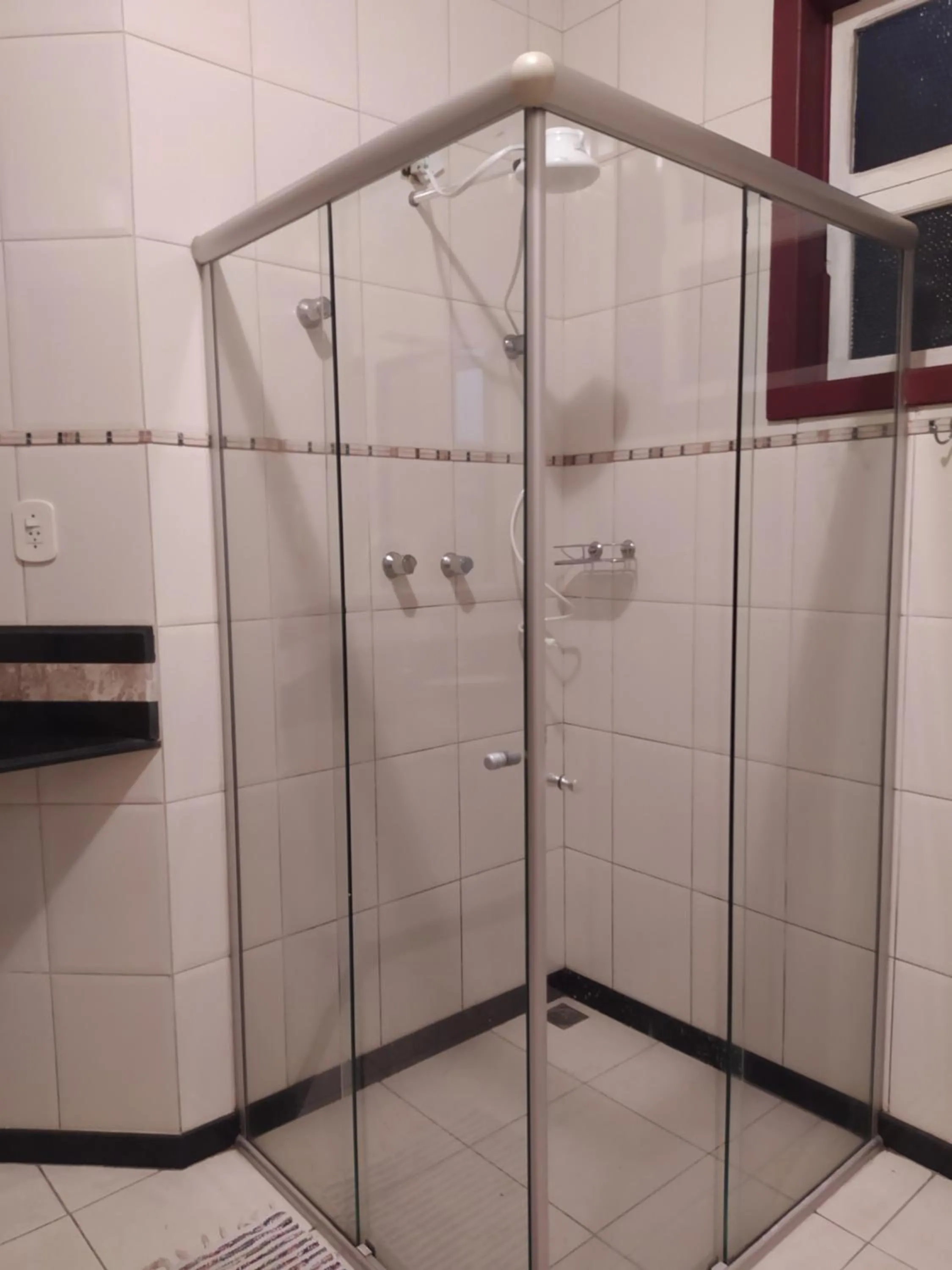 Bathroom in Trilhas de Minas Hostel Camping
