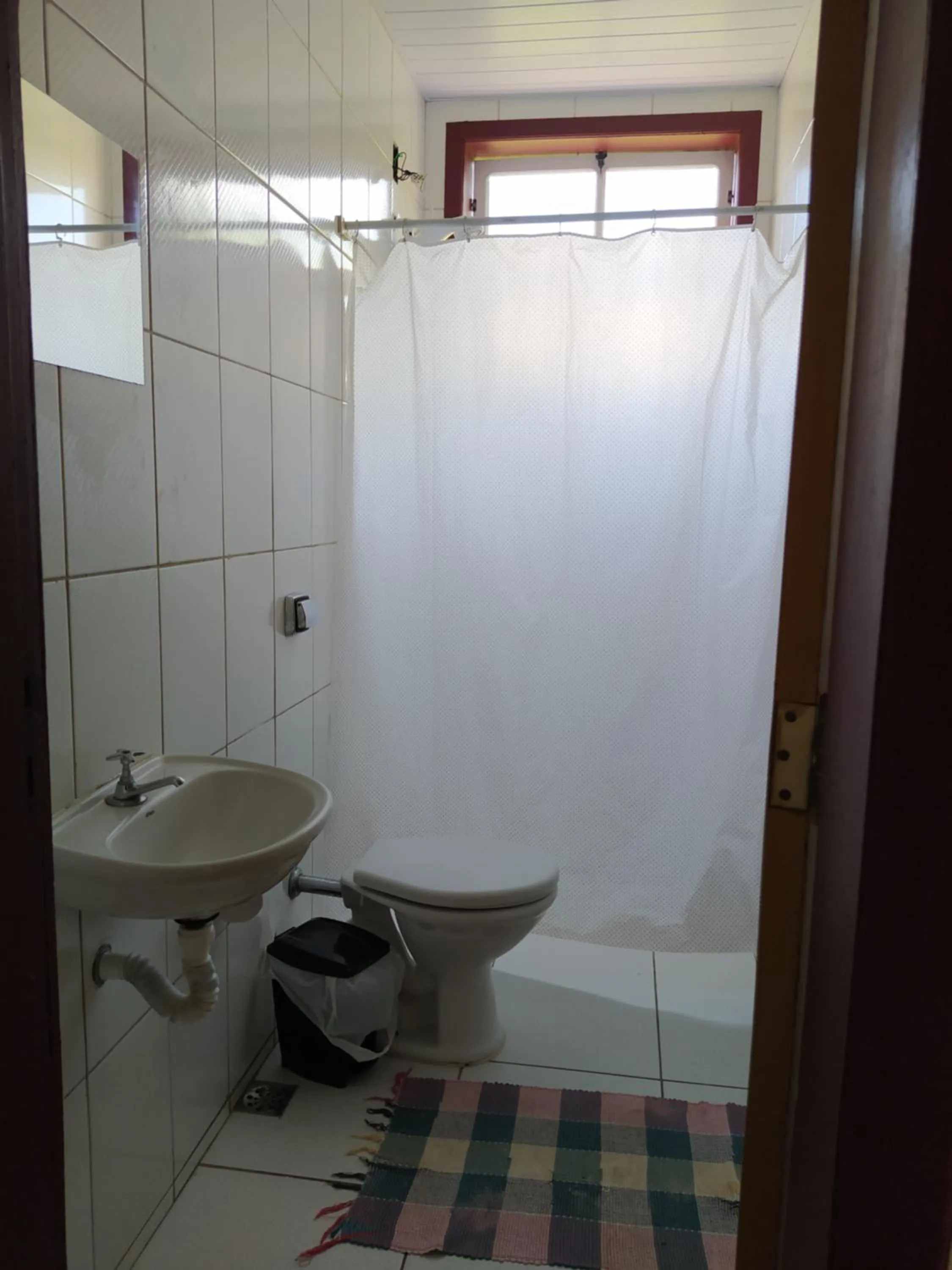 Bathroom in Trilhas de Minas Hostel Camping