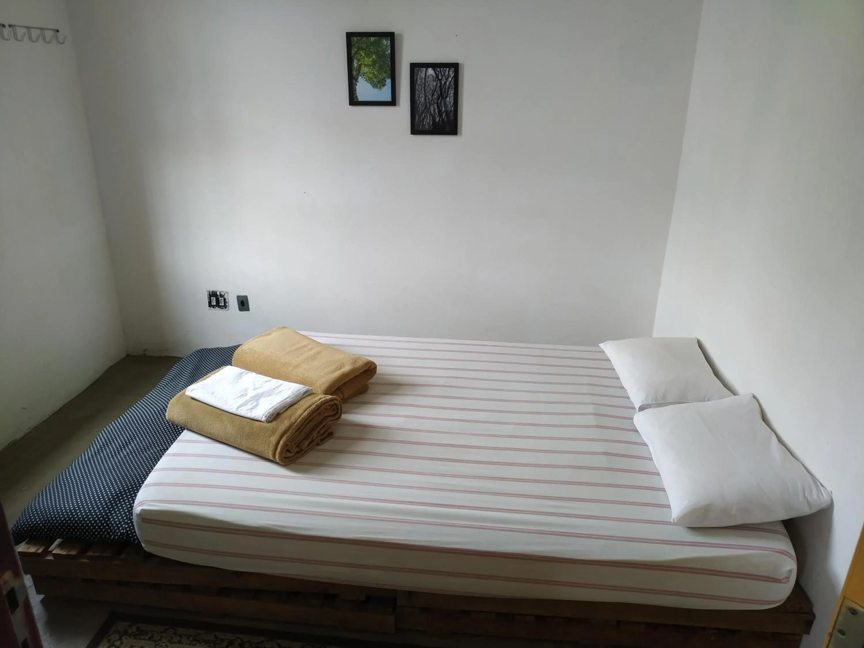 Photo of the whole room, Bed in Trilhas de Minas Hostel Camping