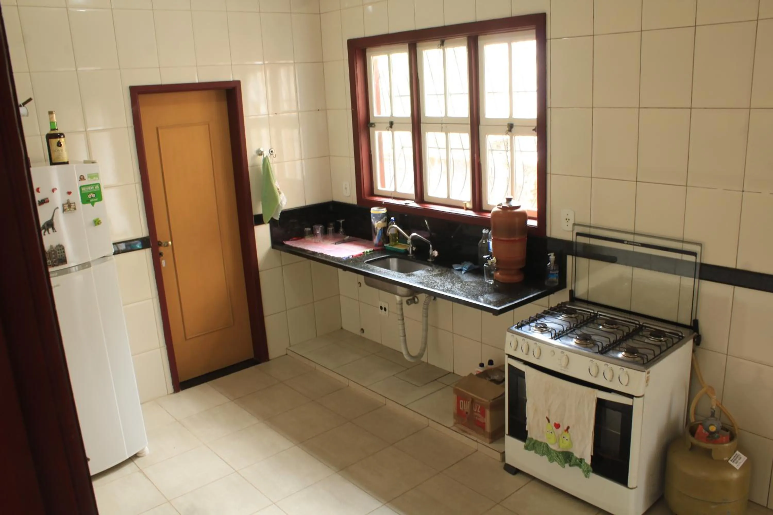 Kitchen or kitchenette in Trilhas de Minas Hostel Camping
