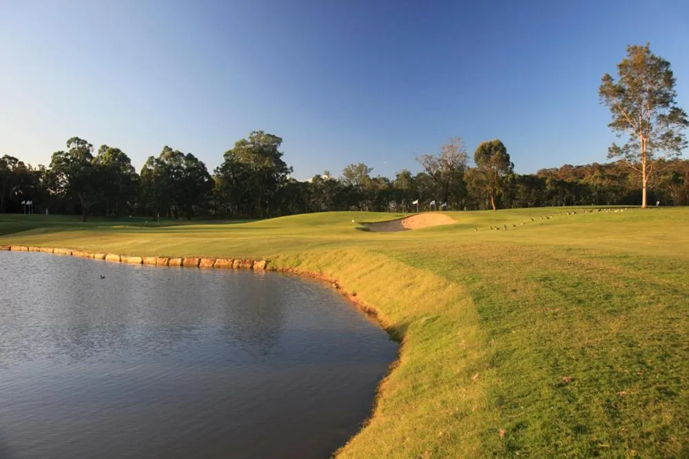 Golfcourse in Riverside Oaks Golf Resort