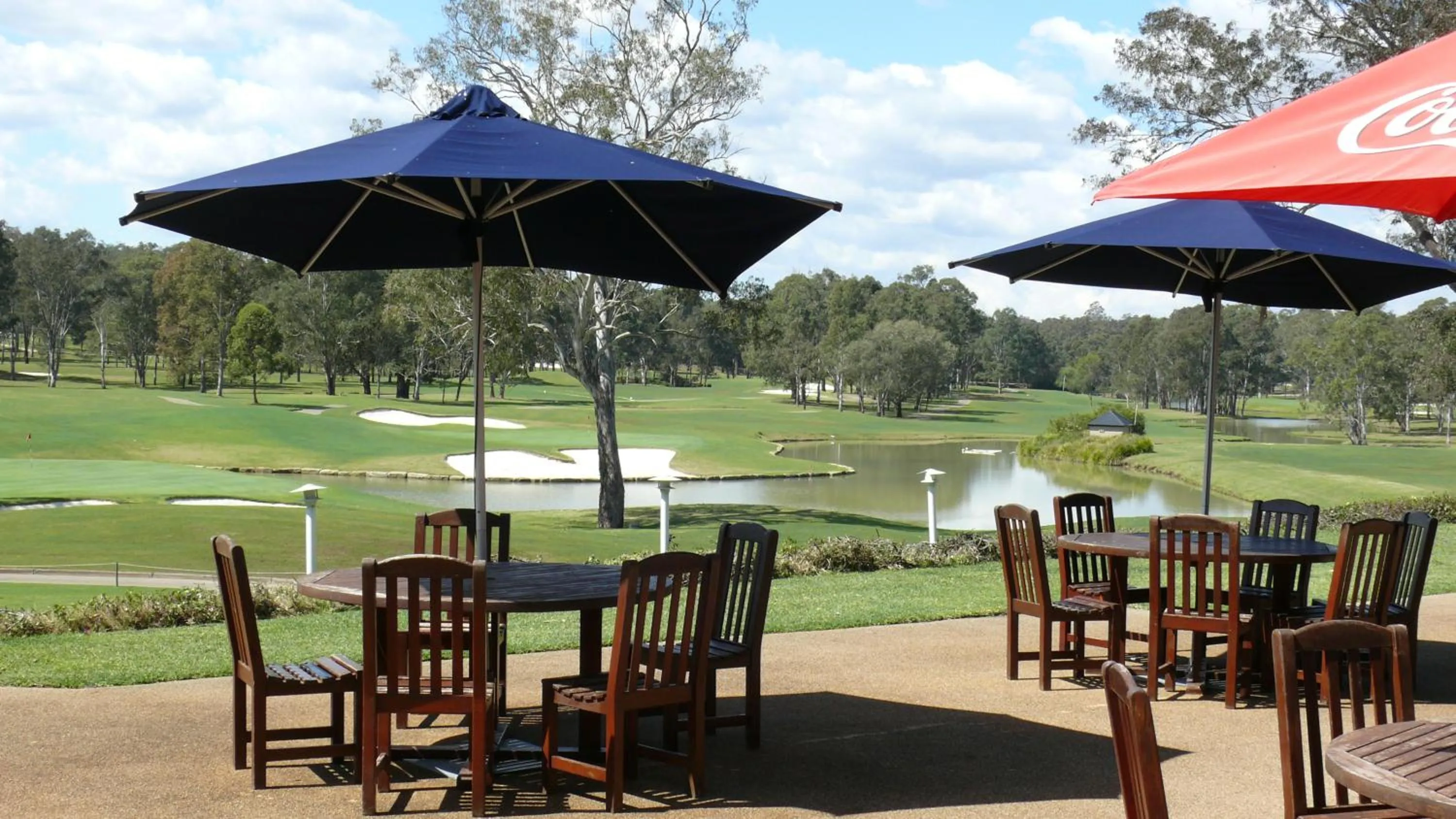 Restaurant/places to eat in Riverside Oaks Golf Resort