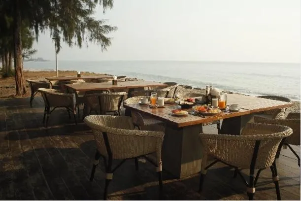 Hansar Casuarina Cha am