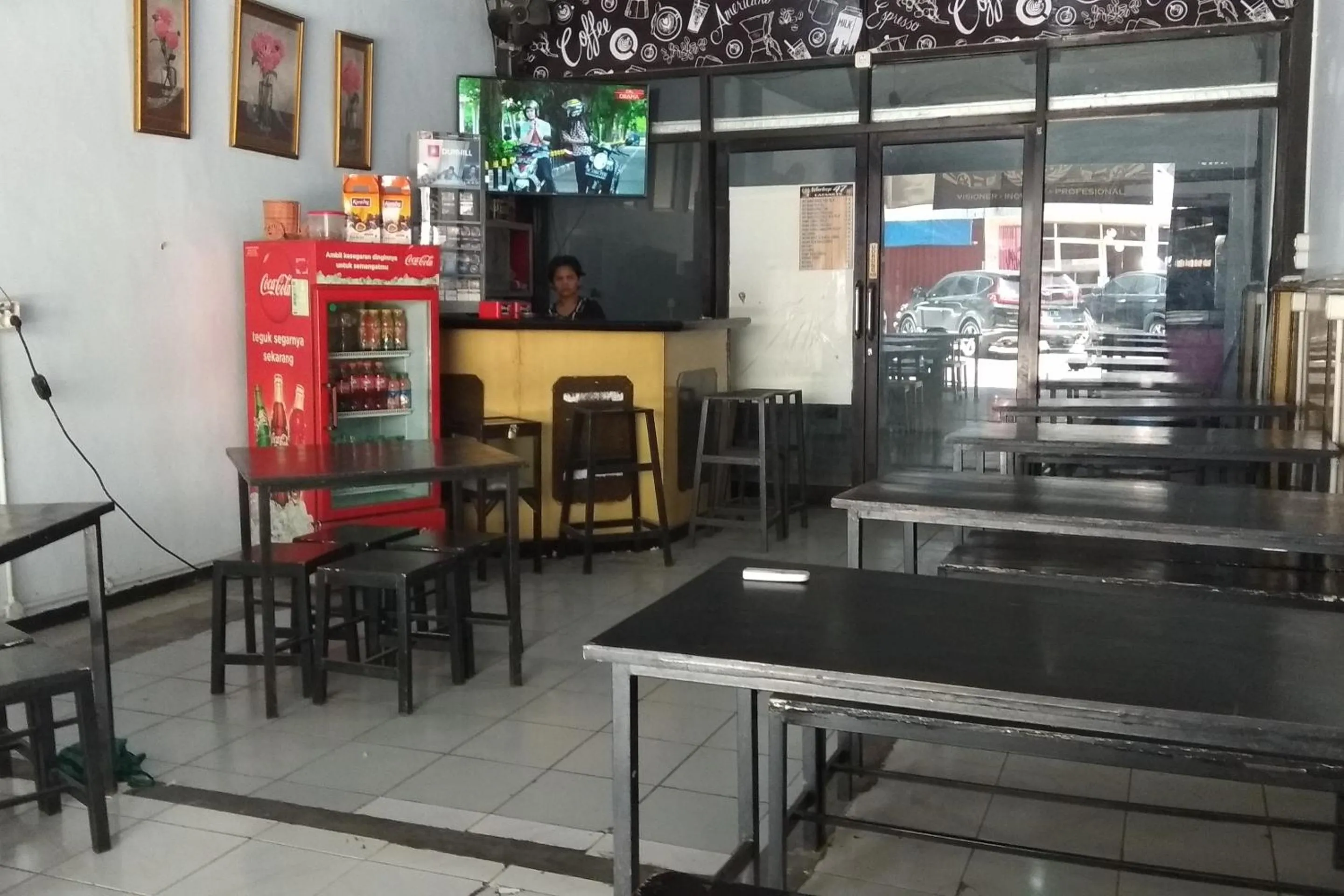 Lobby or reception in Hotel O Homestay 47 Latanete Near Living Plaza