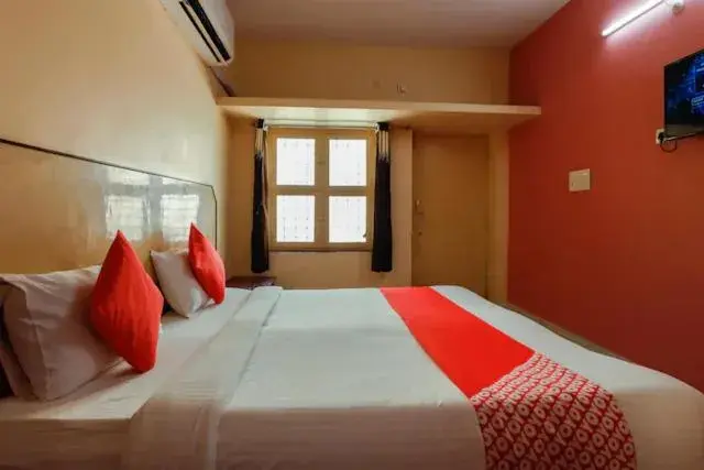 Deluxe Double Room in Jaya Krishna Mansions Deluxe Double Room in Jaya Krishna Mansions