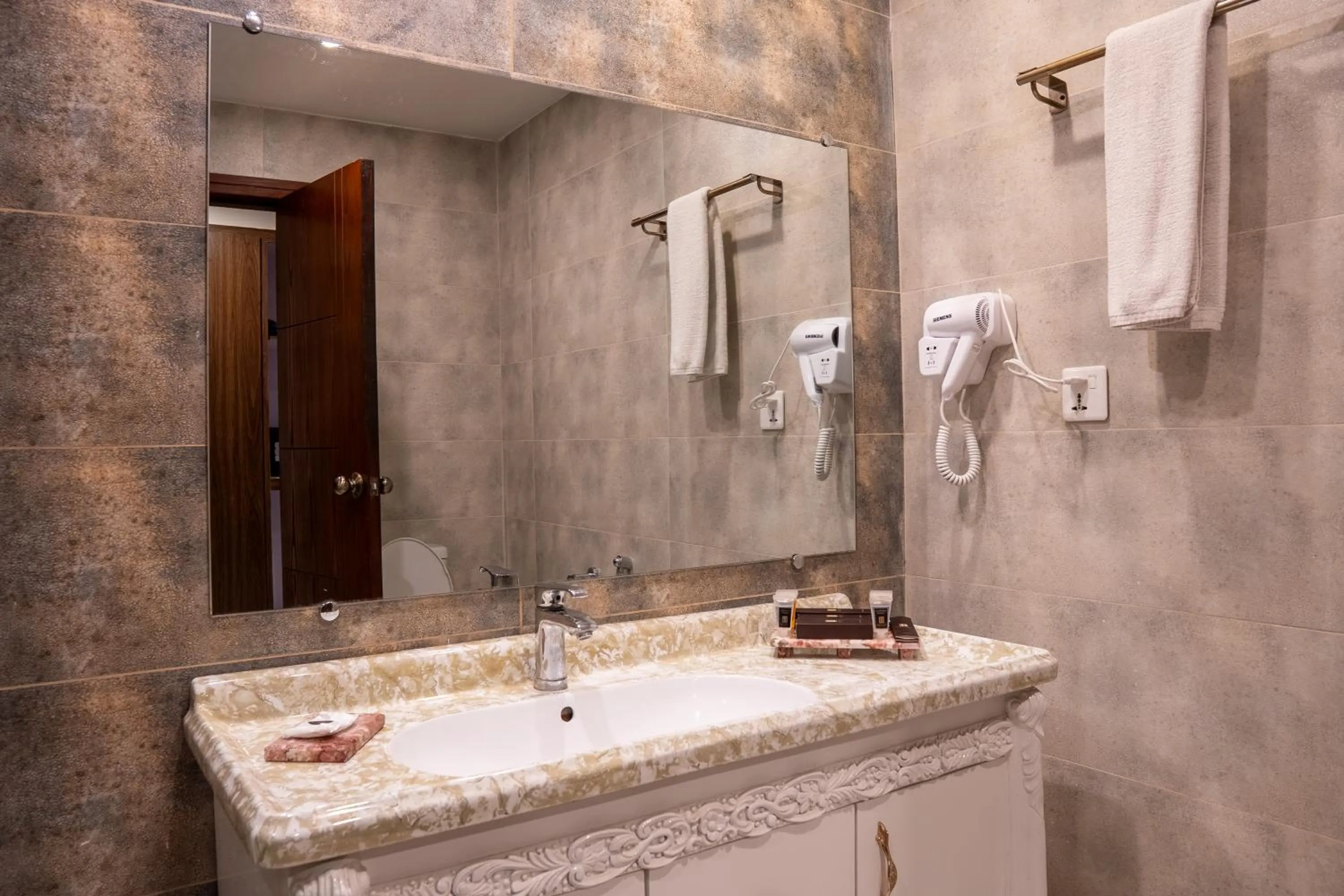 Bathroom in Legend Hotel Islamabad