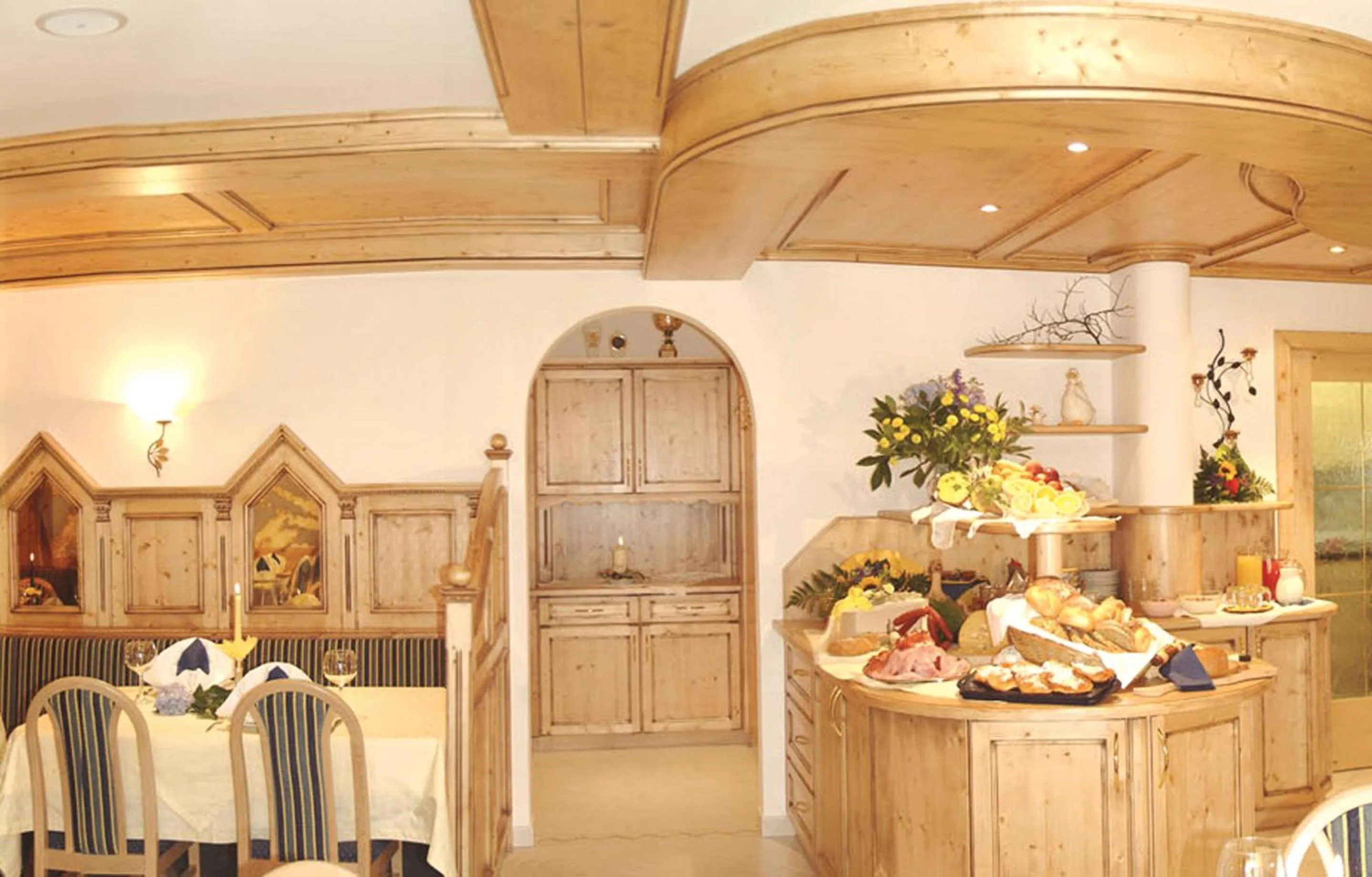 Buffet breakfast in Appartements Verdinserhöhe