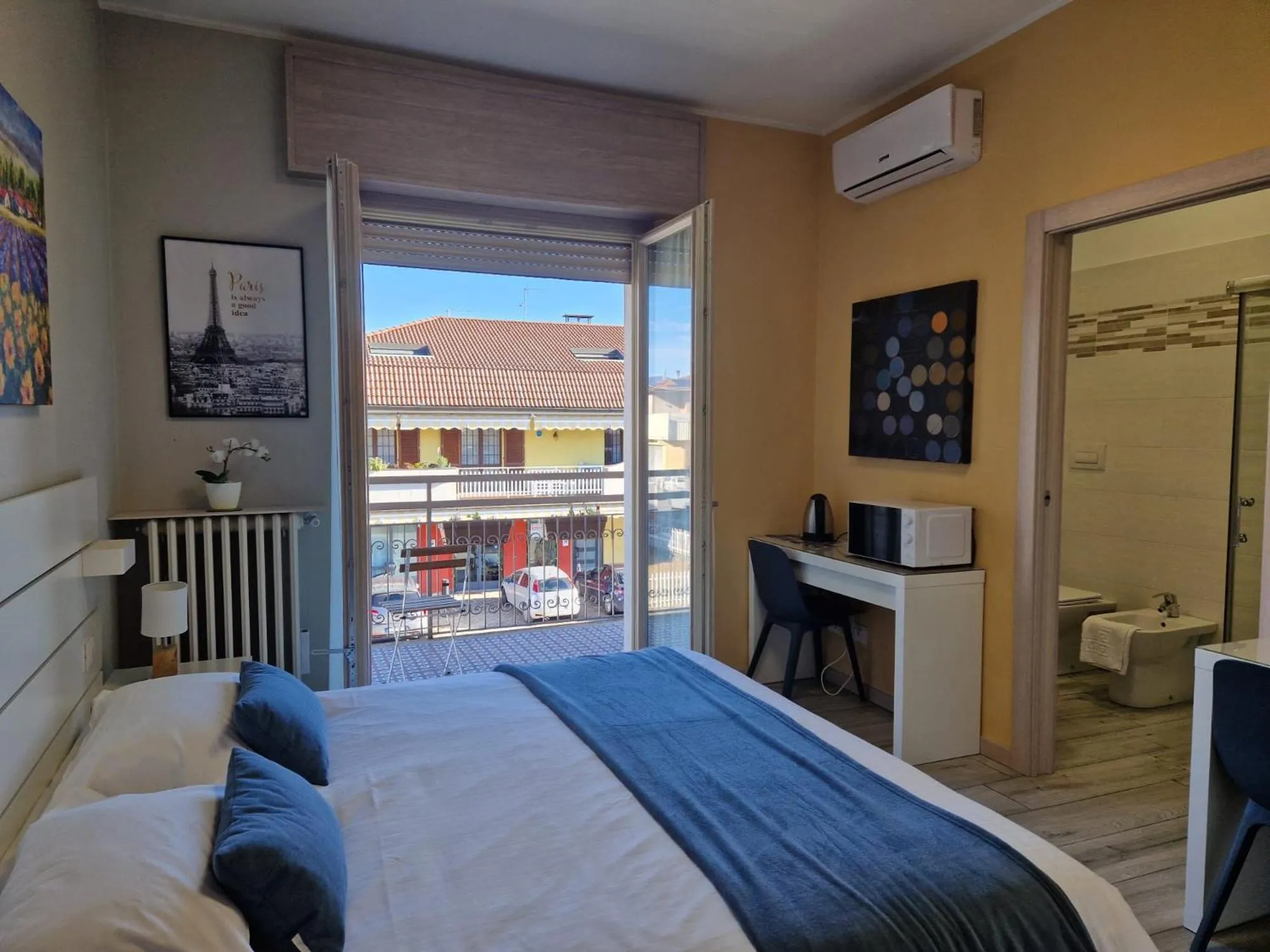 Bedroom, Bed in BGY Airport House Grassobbio