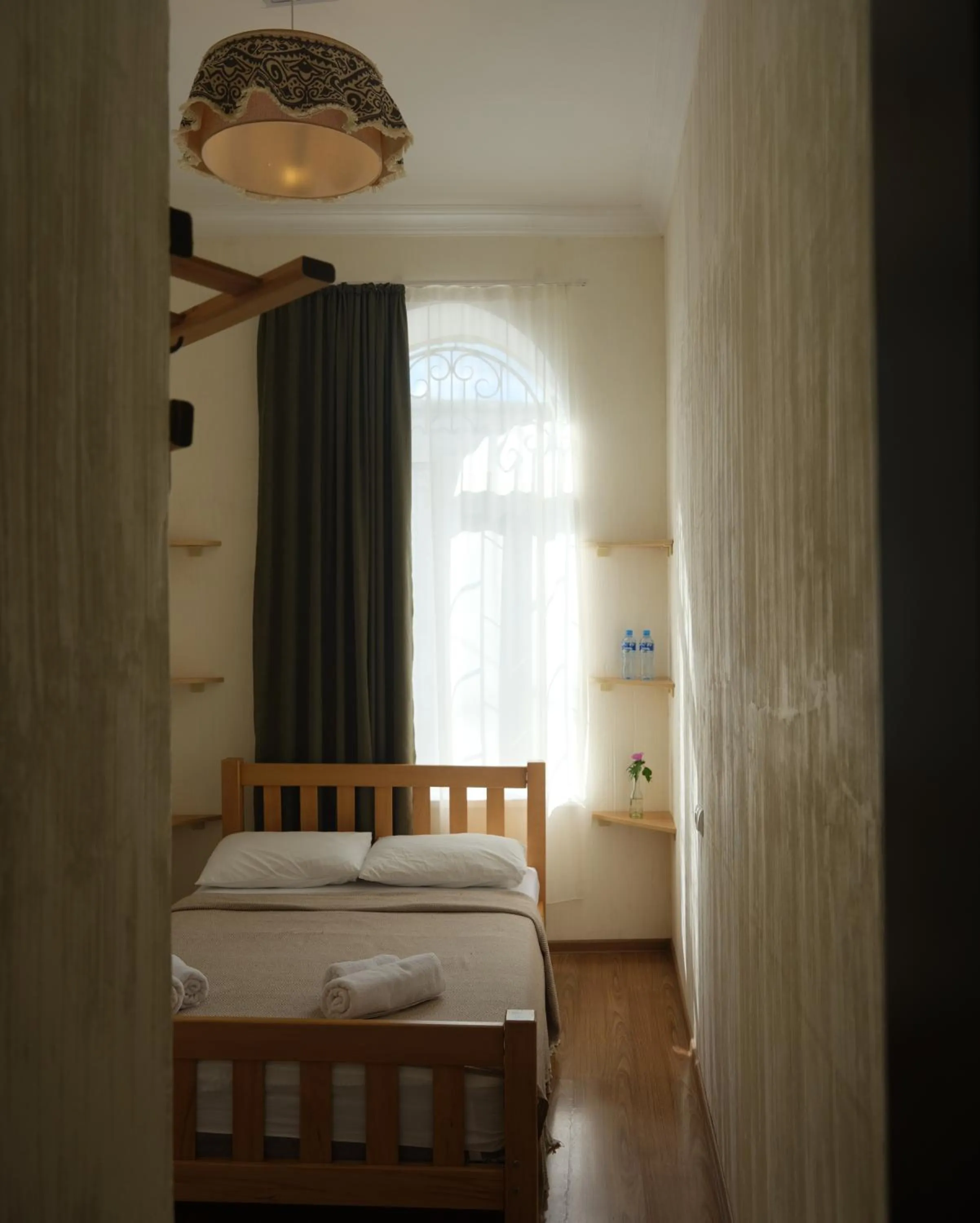 Bedroom, Bed in Hotel 1870