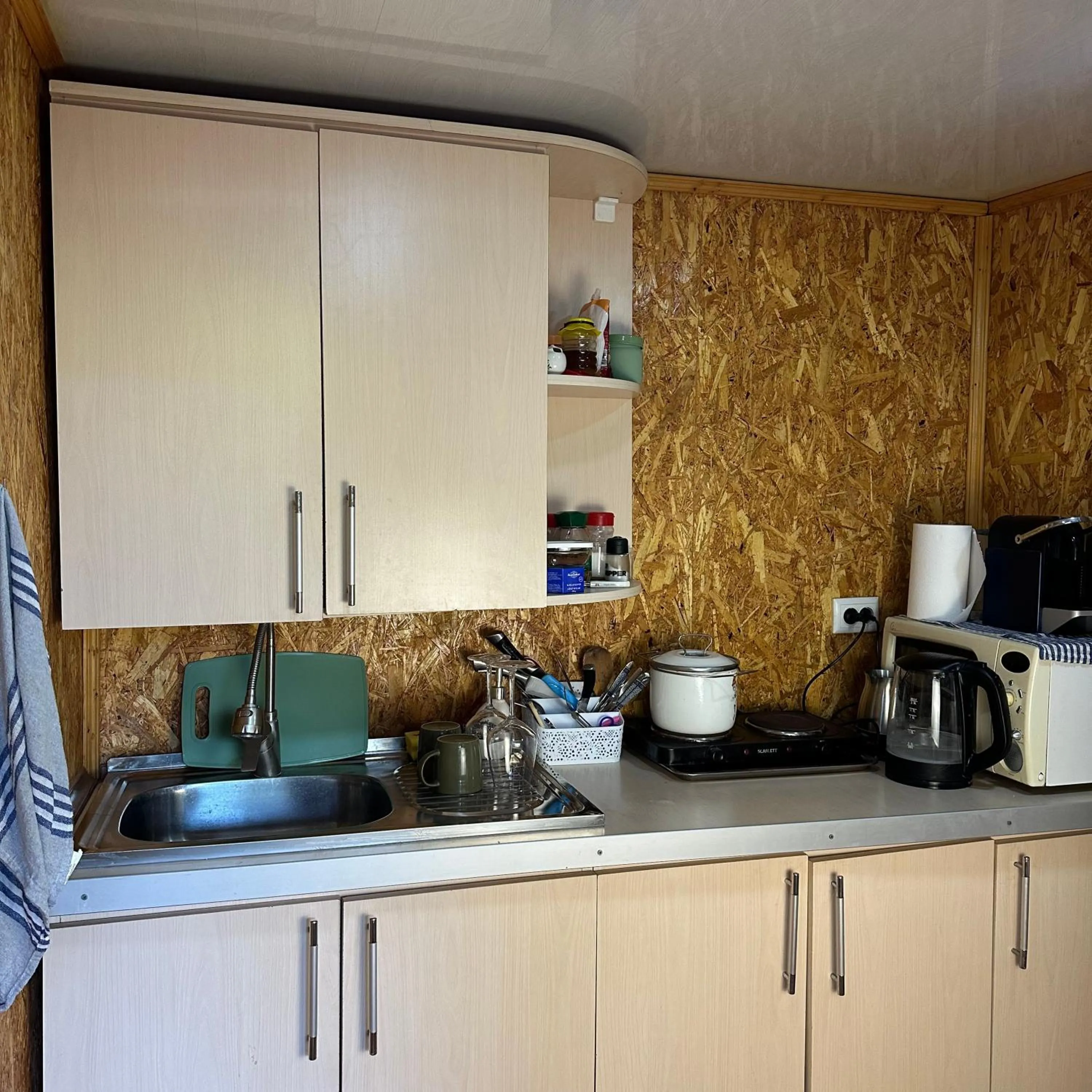 Coffee/tea facilities in Hotel 1870