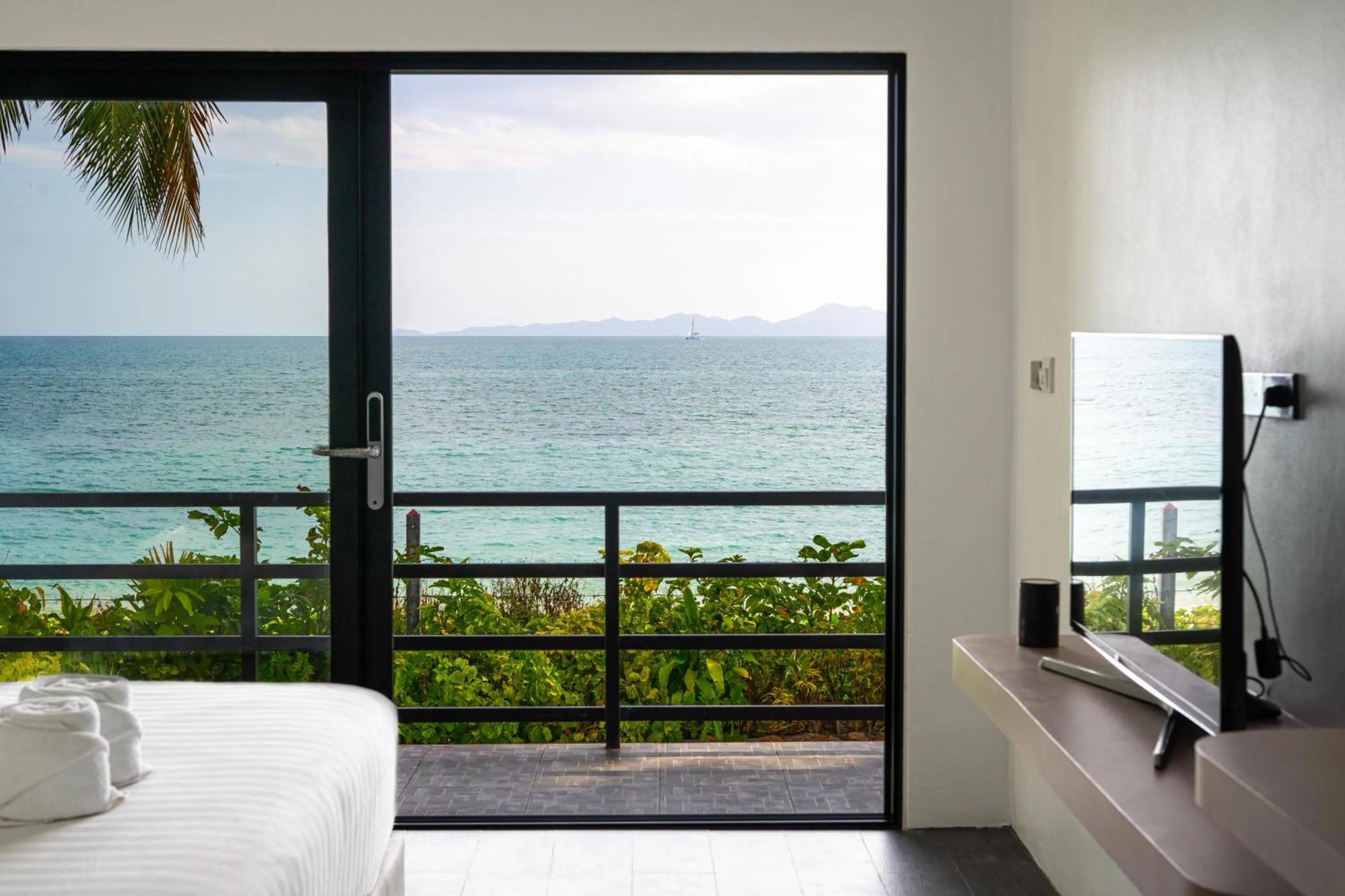 Bed in Pine Bungalow Krabi