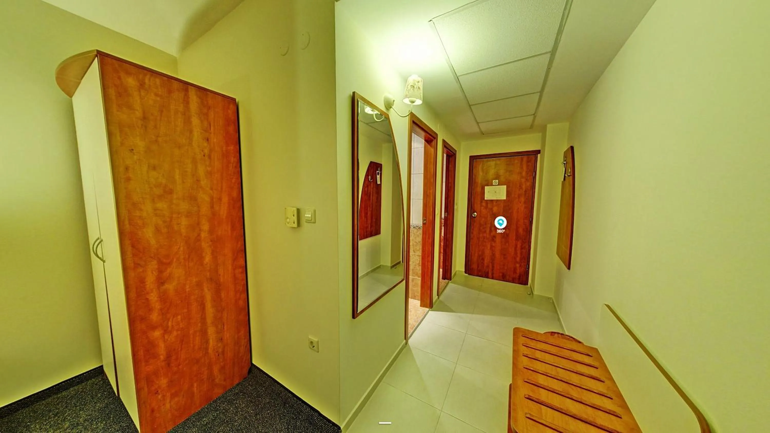 Photo of the whole room in Hotel Exotica