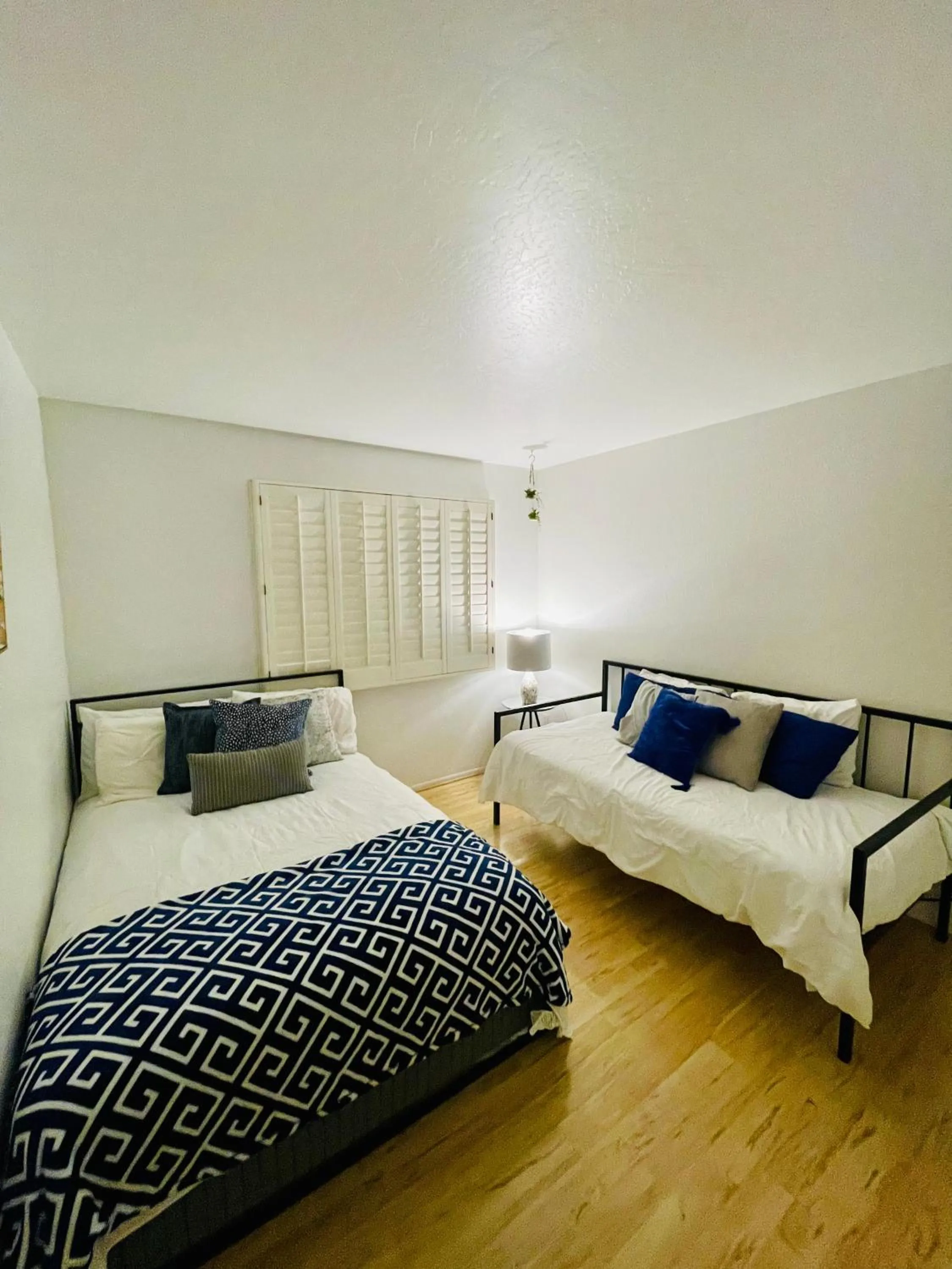 Bed in Tempe Escape with Heated Pool, Billiards & Firepit Fun