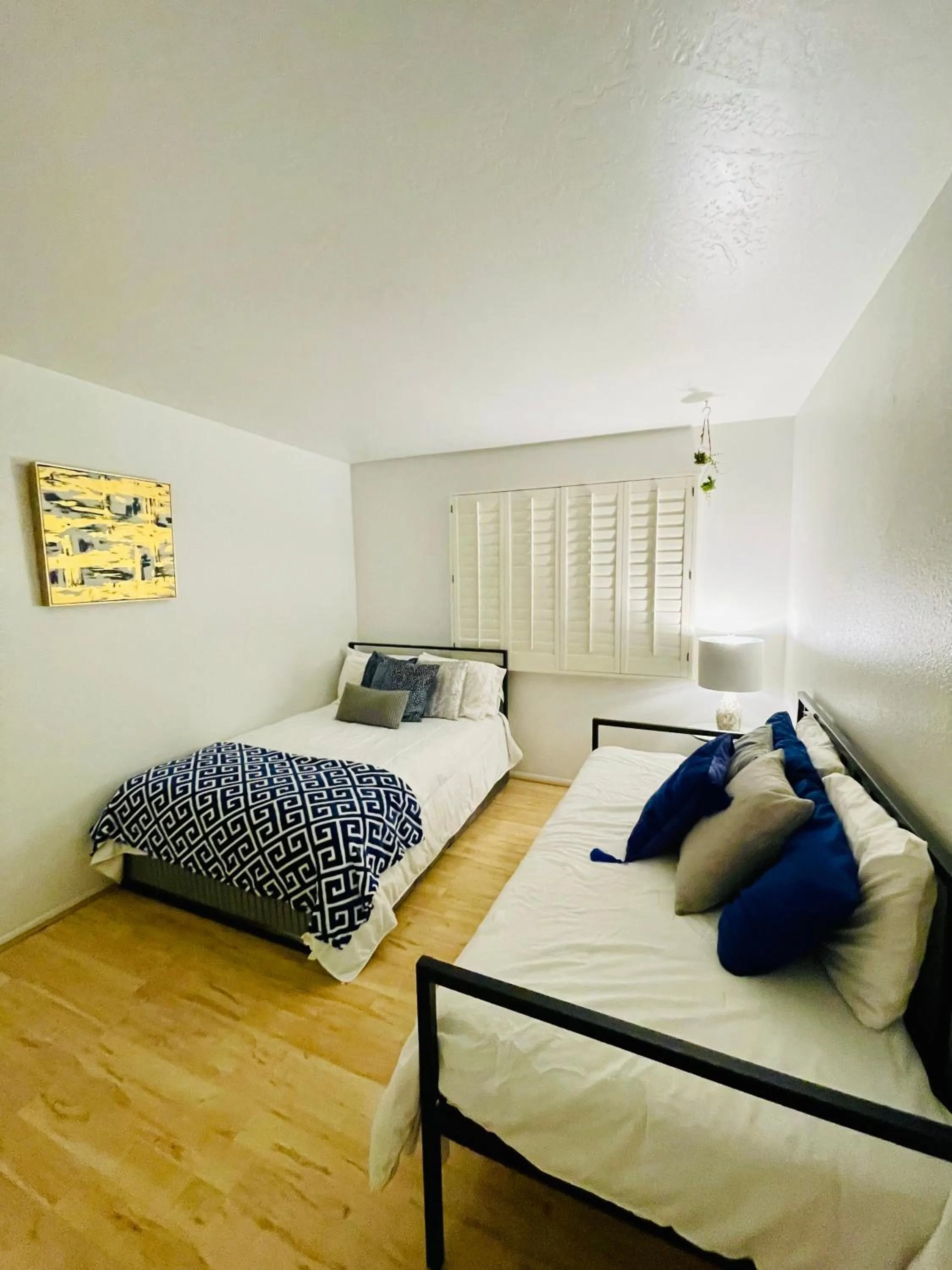 Bed in Tempe Escape with Heated Pool, Billiards & Firepit Fun