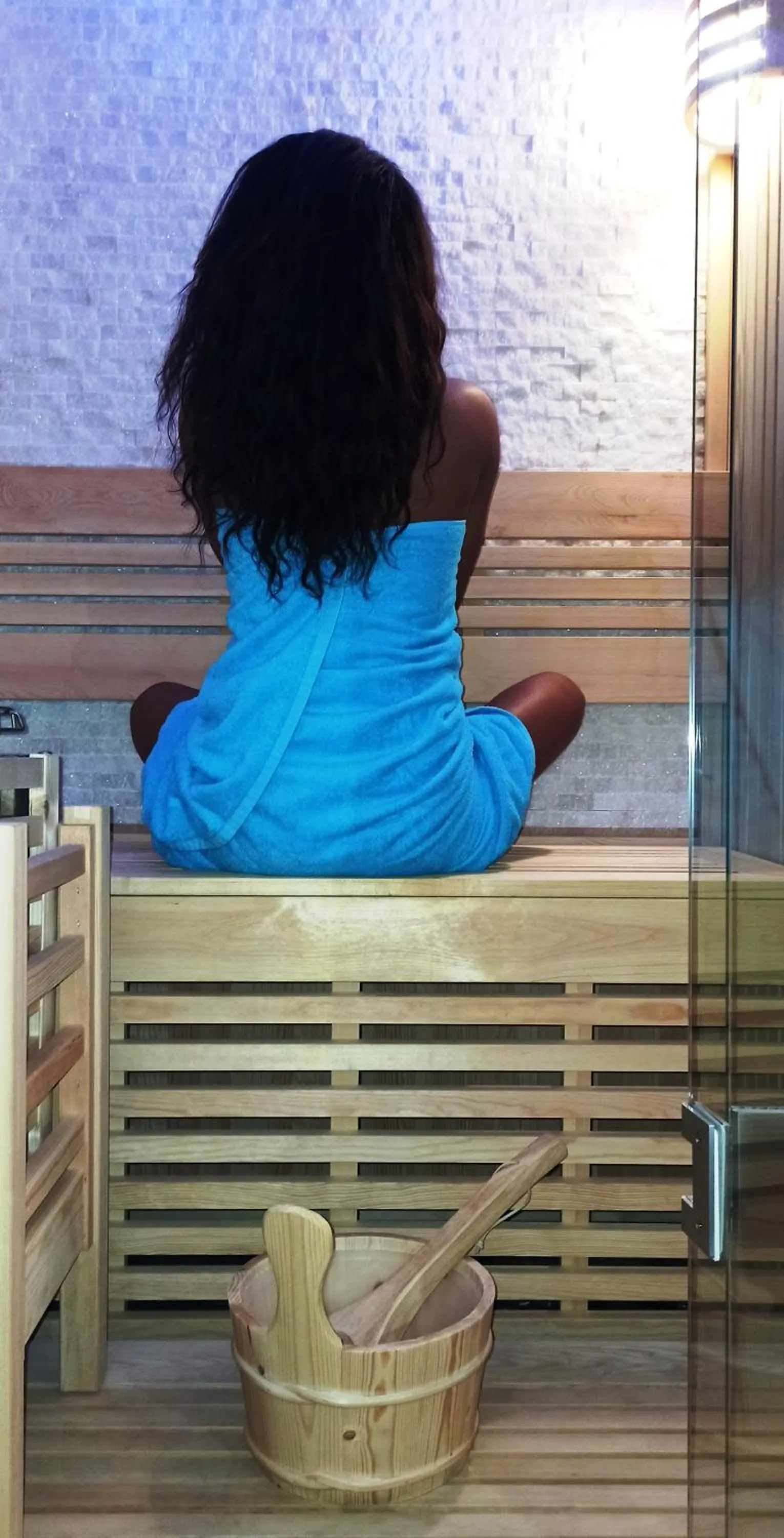 Sauna in Spa & Wellness by Des Anglais " Accesso SPA compreso"