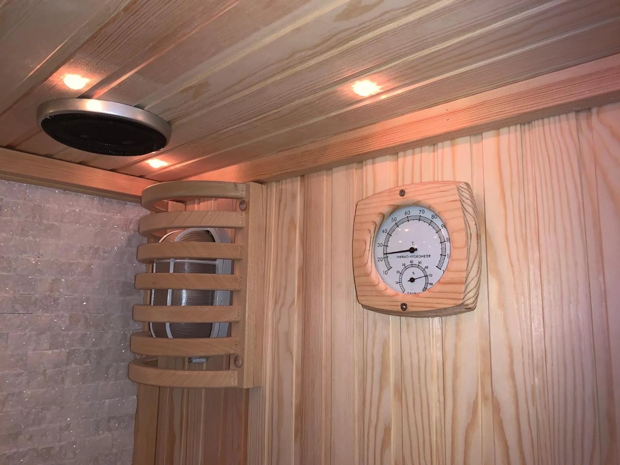 Sauna in Spa & Wellness by Des Anglais " Accesso SPA compreso"
