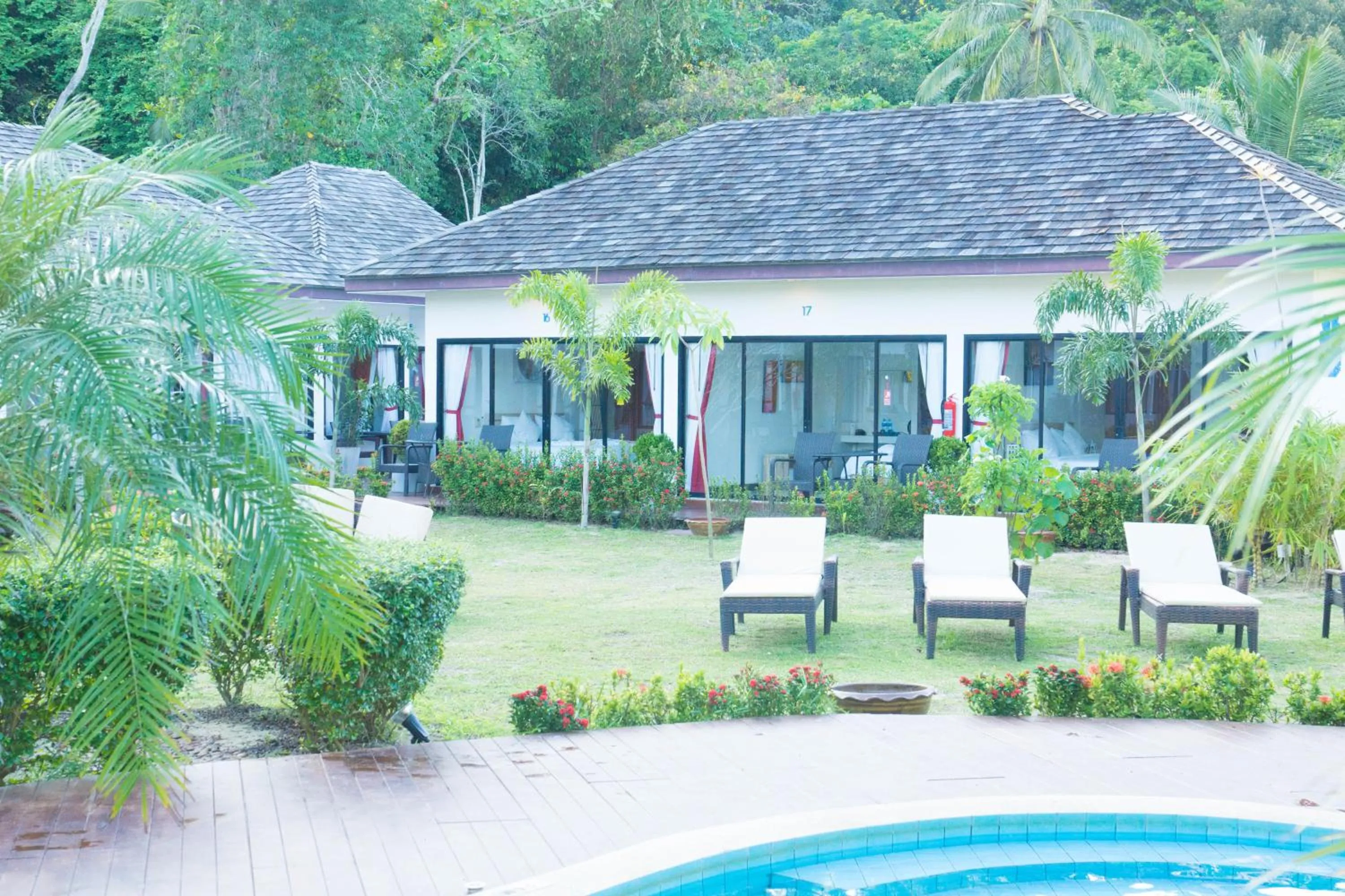Garden in The Reef Resort