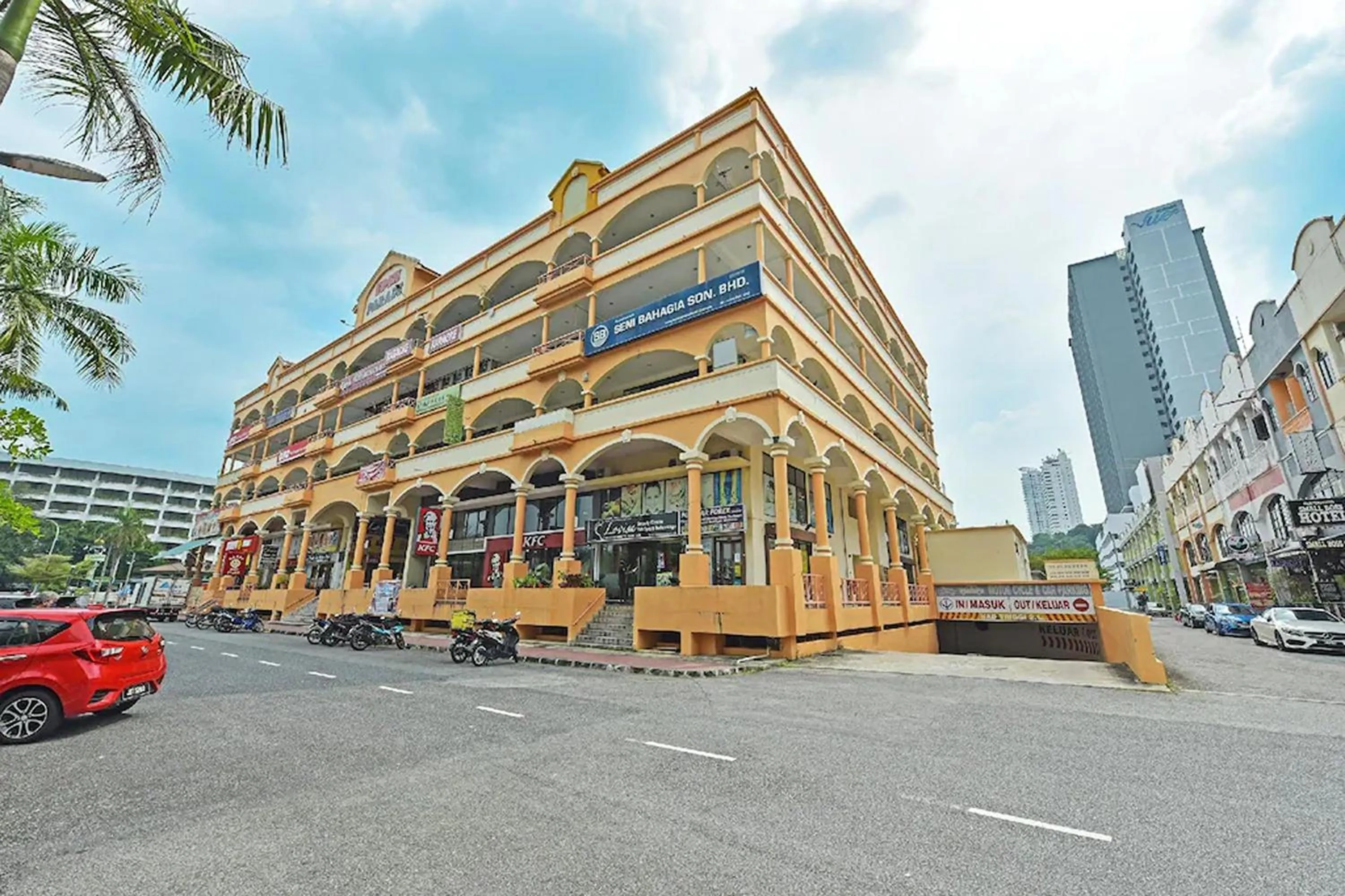 Property building in Feringghi Stay Iinn