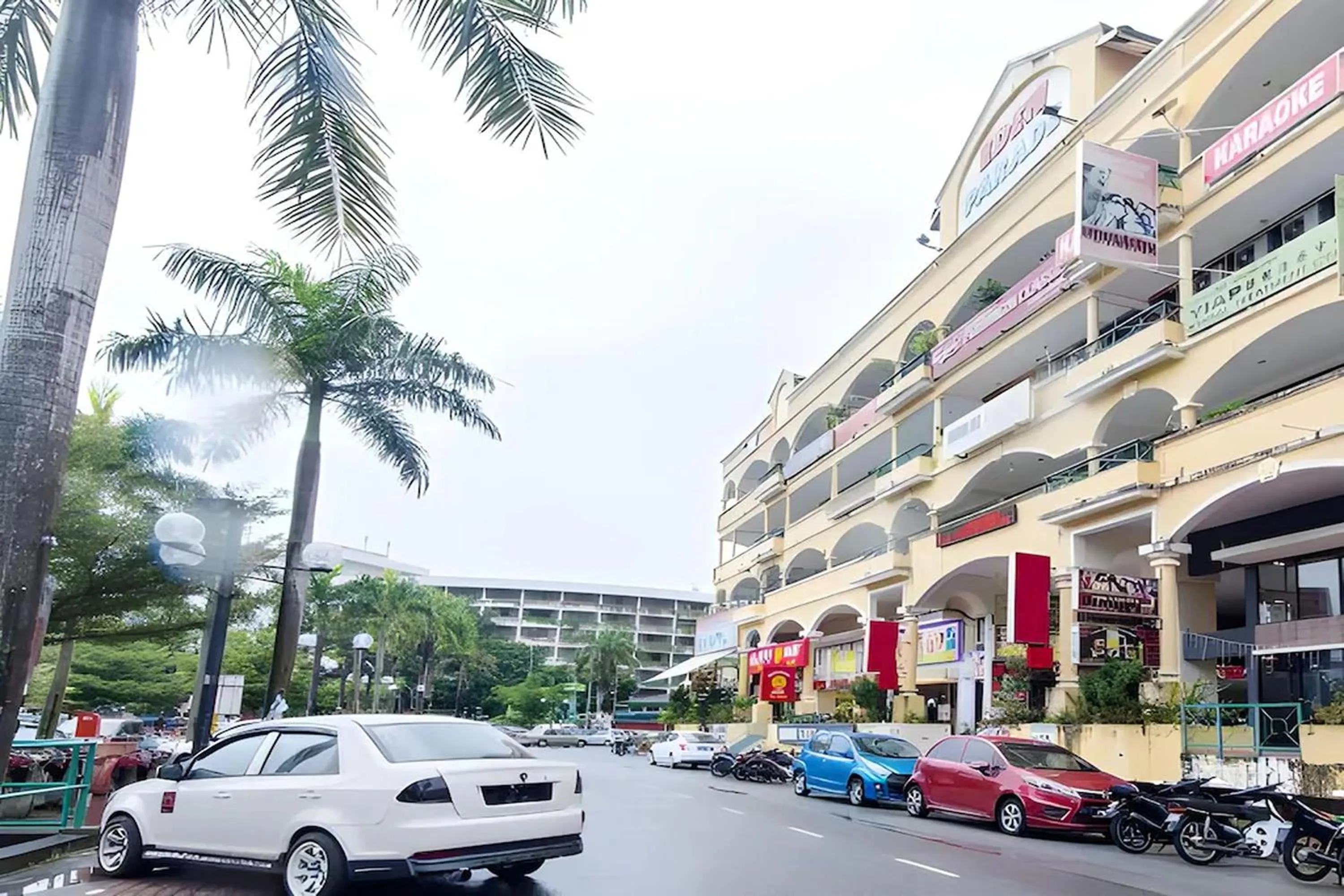 Property building in Feringghi Stay Iinn