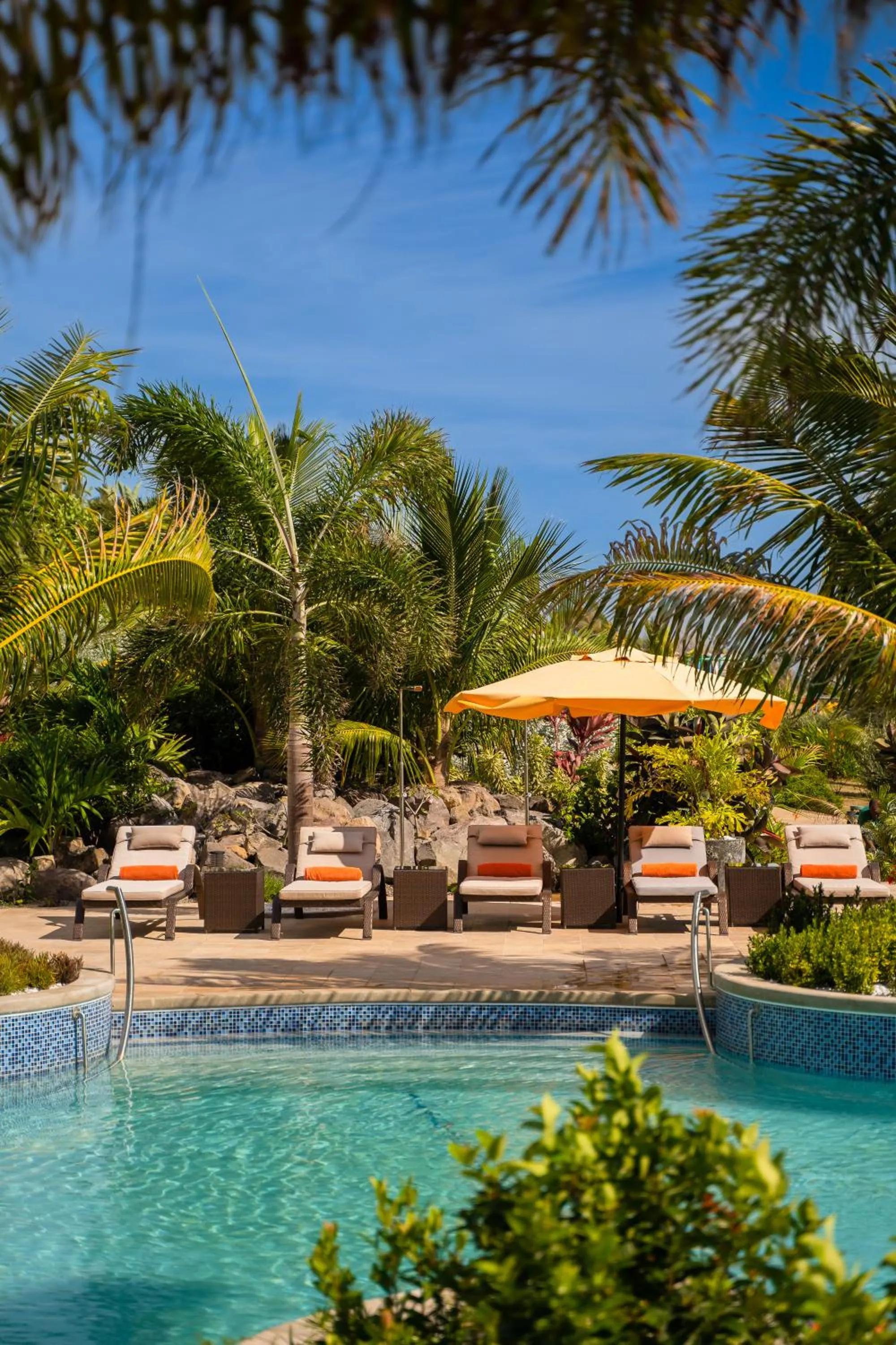 Swimming pool in Golden Rock Dive and Nature Resort